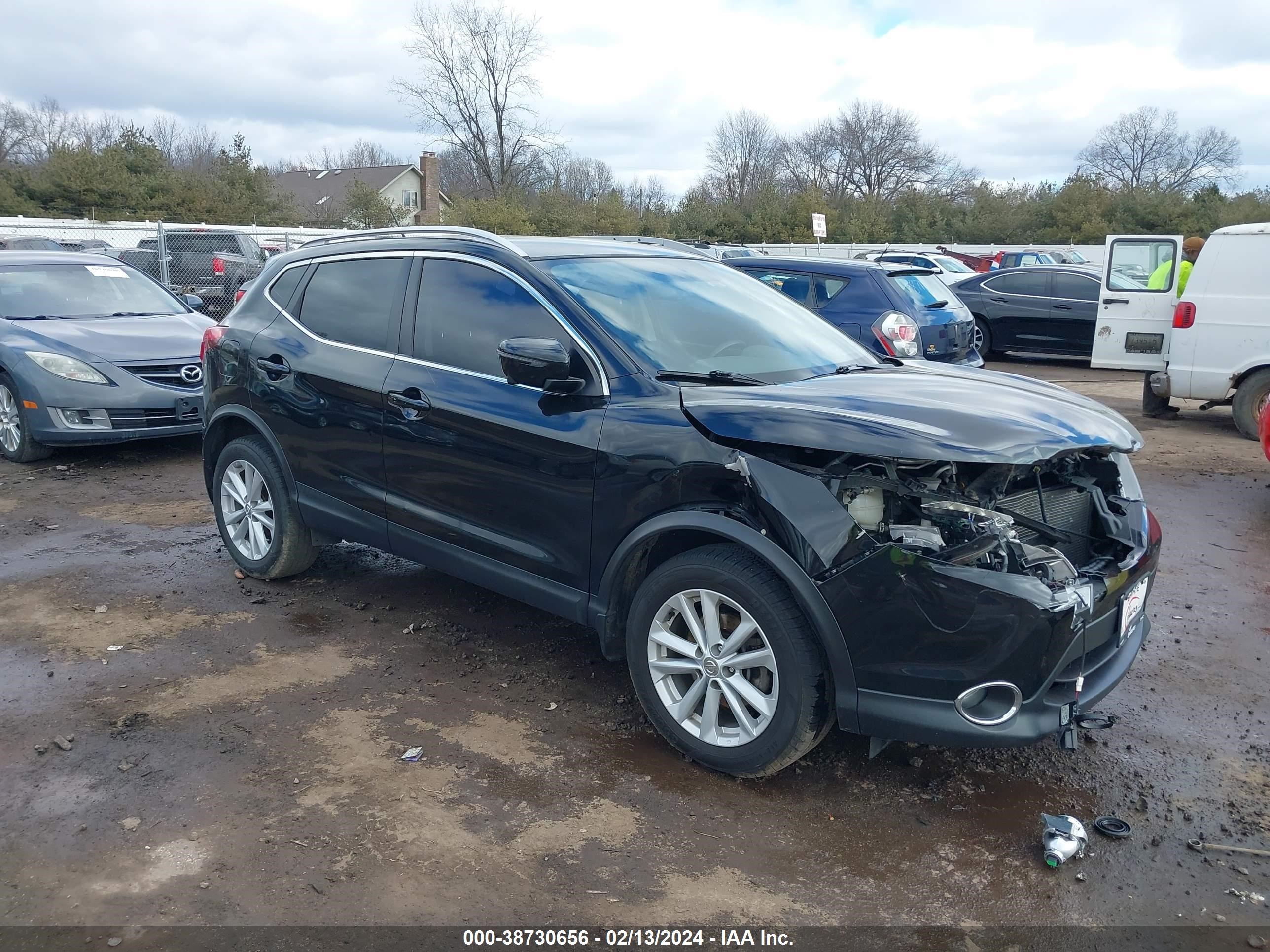 NISSAN ROGUE 2017 jn1bj1cr5hw128106