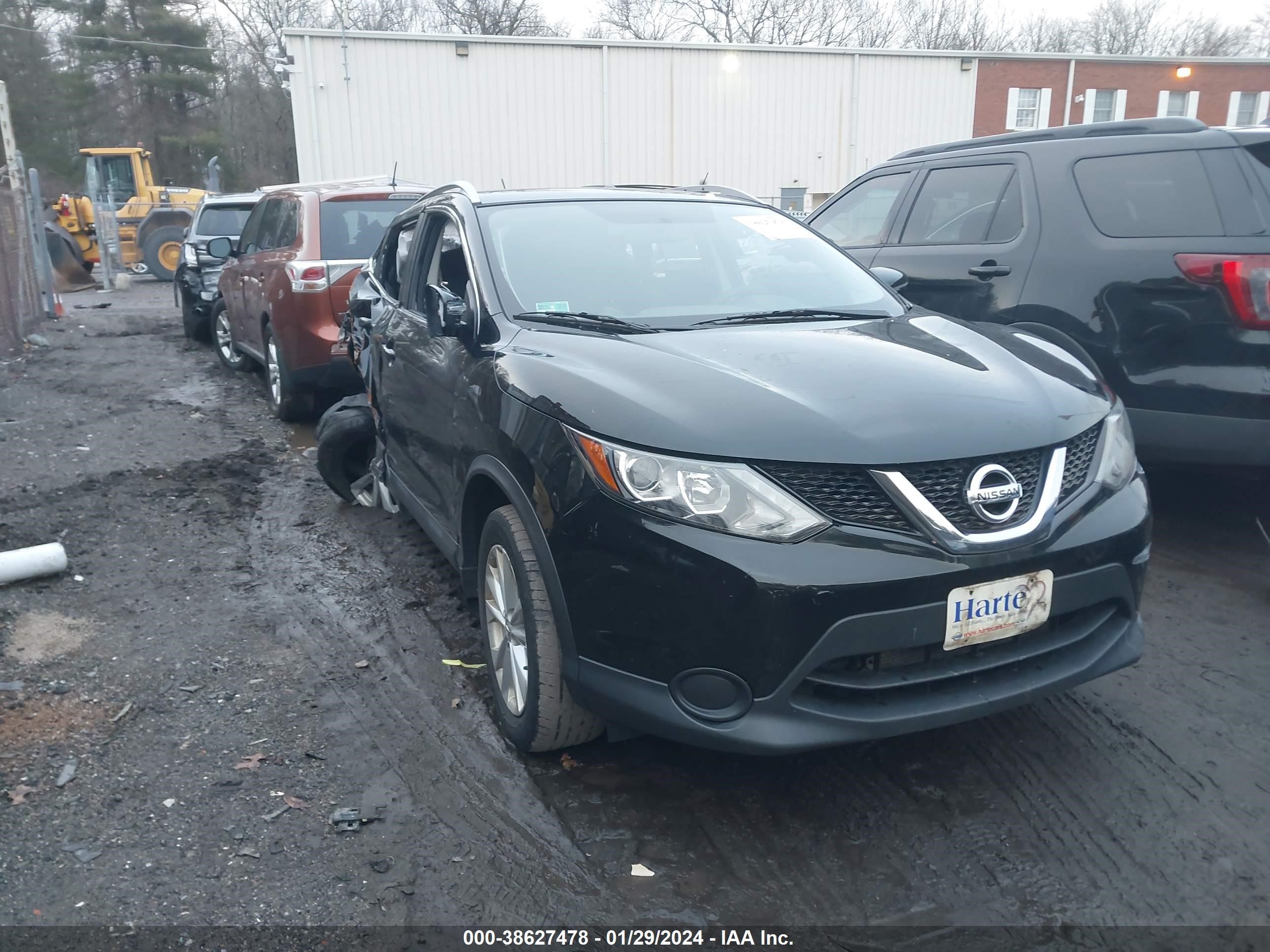 NISSAN ROGUE 2017 jn1bj1cr5hw144371