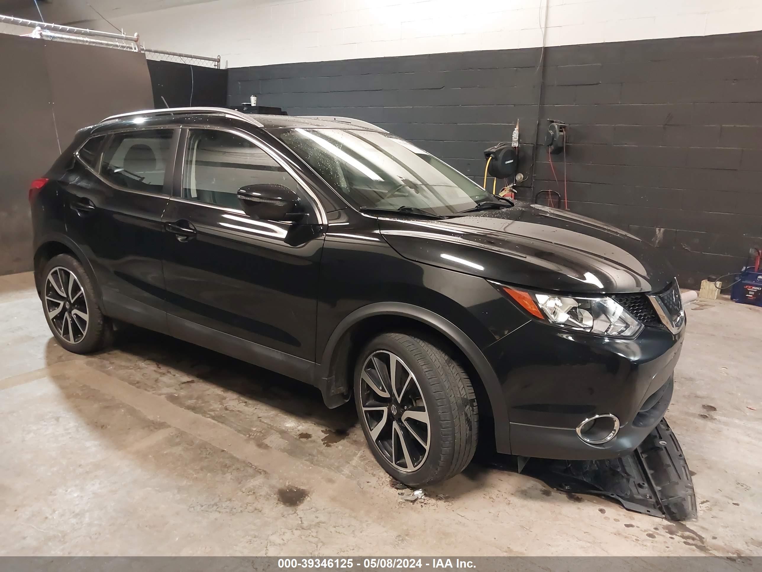 NISSAN ROGUE 2018 jn1bj1cr6jw203059