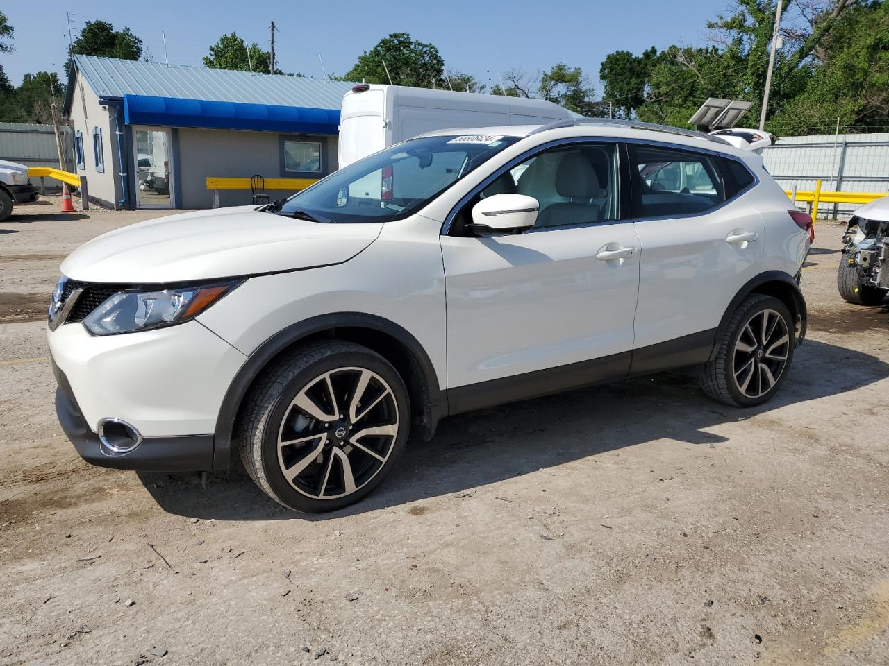 NISSAN ROGUE 2018 jn1bj1cr6jw206785