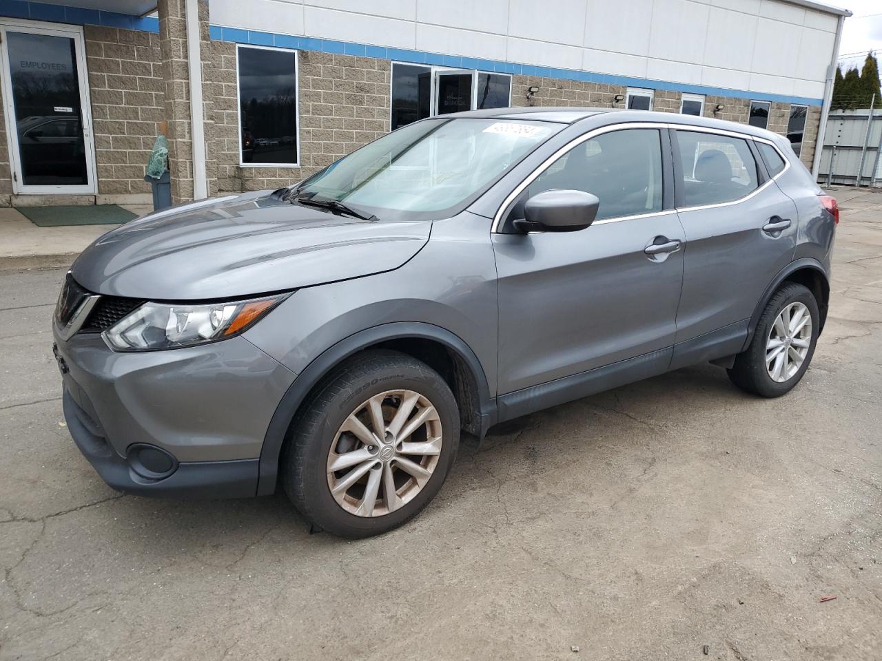 NISSAN ROGUE 2018 jn1bj1cr6jw600710