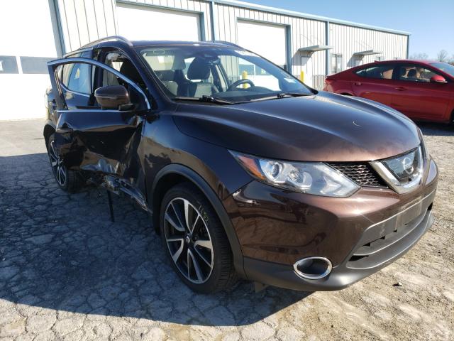 NISSAN ROGUE 2017 jn1bj1cr8hw102342