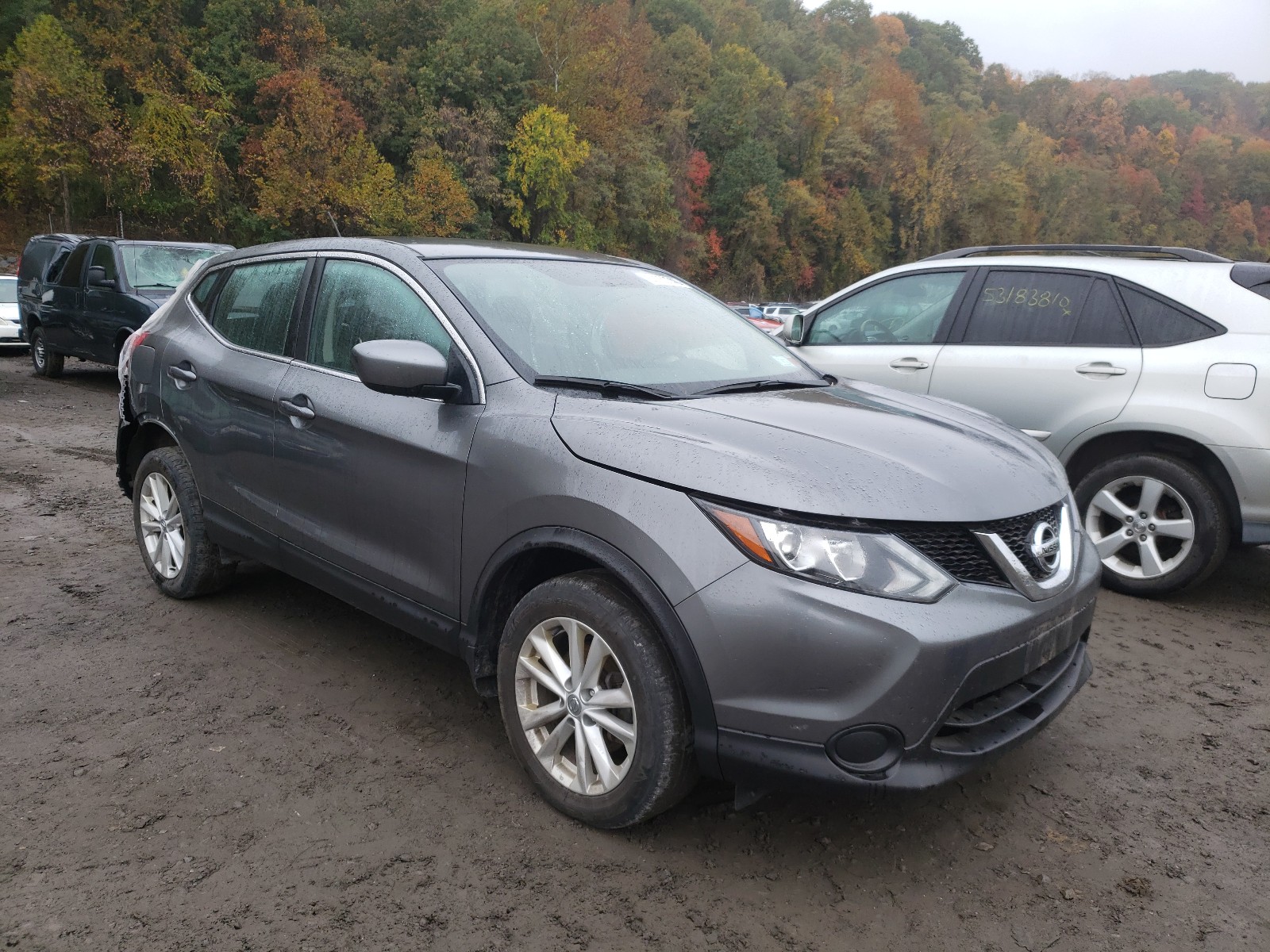 NISSAN ROGUE 2017 jn1bj1cr8hw128889