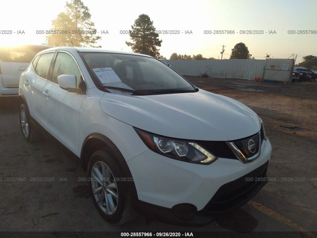 NISSAN ROGUE SPORT 2018 jn1bj1cr8jw283318