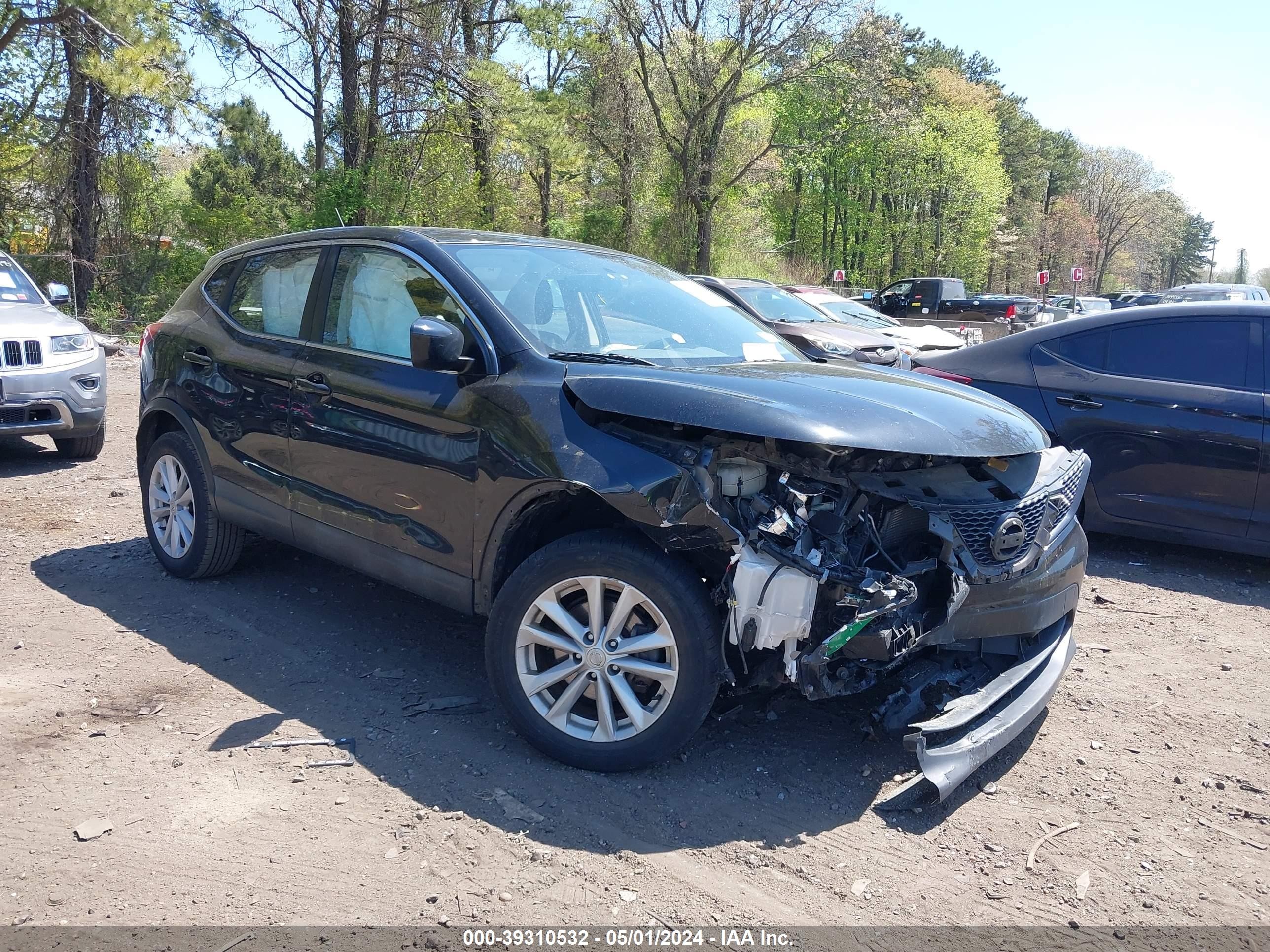 NISSAN ROGUE 2017 jn1bj1cr9hw130733