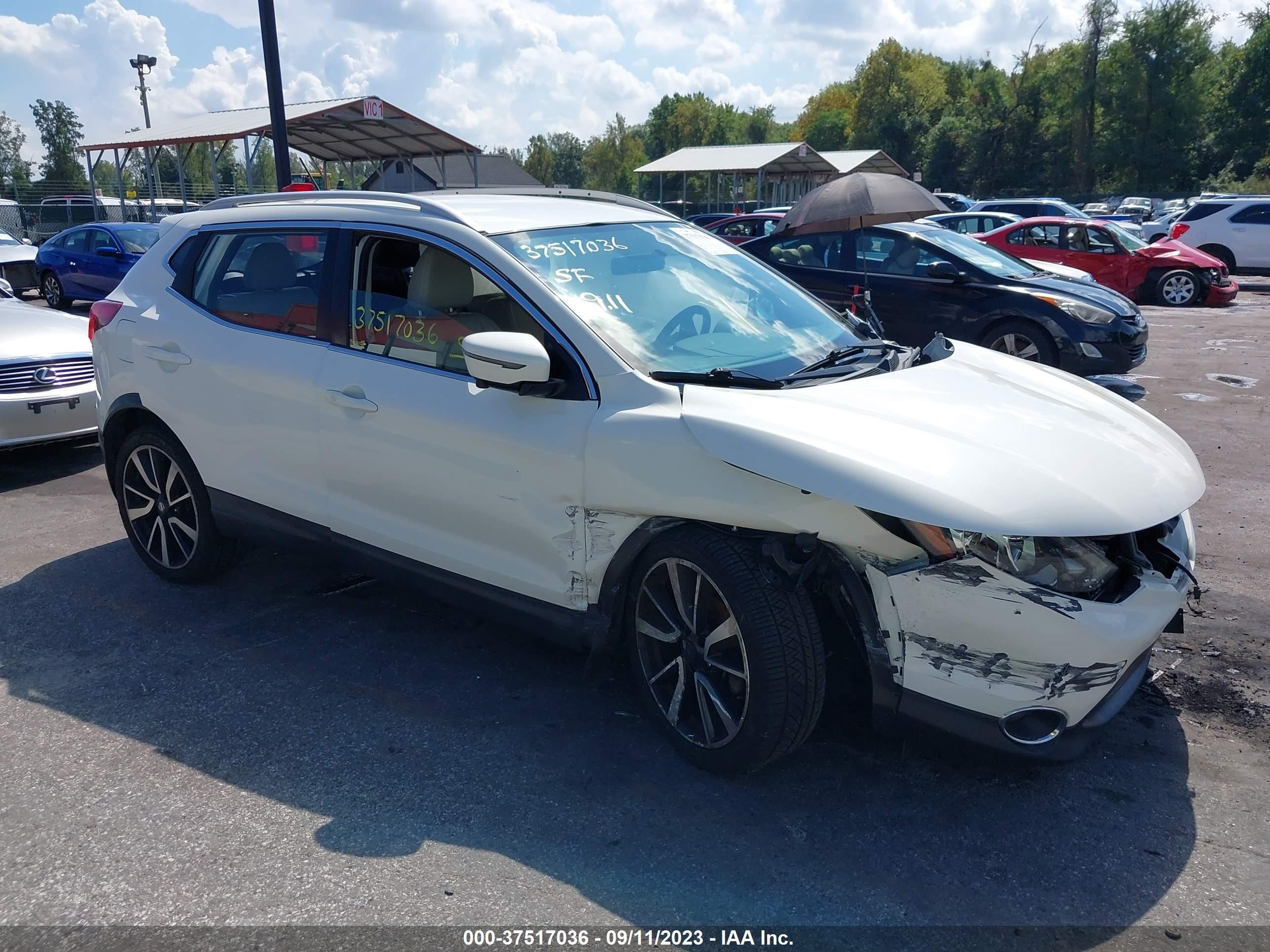 NISSAN ROGUE 2018 jn1bj1cr9jw285918