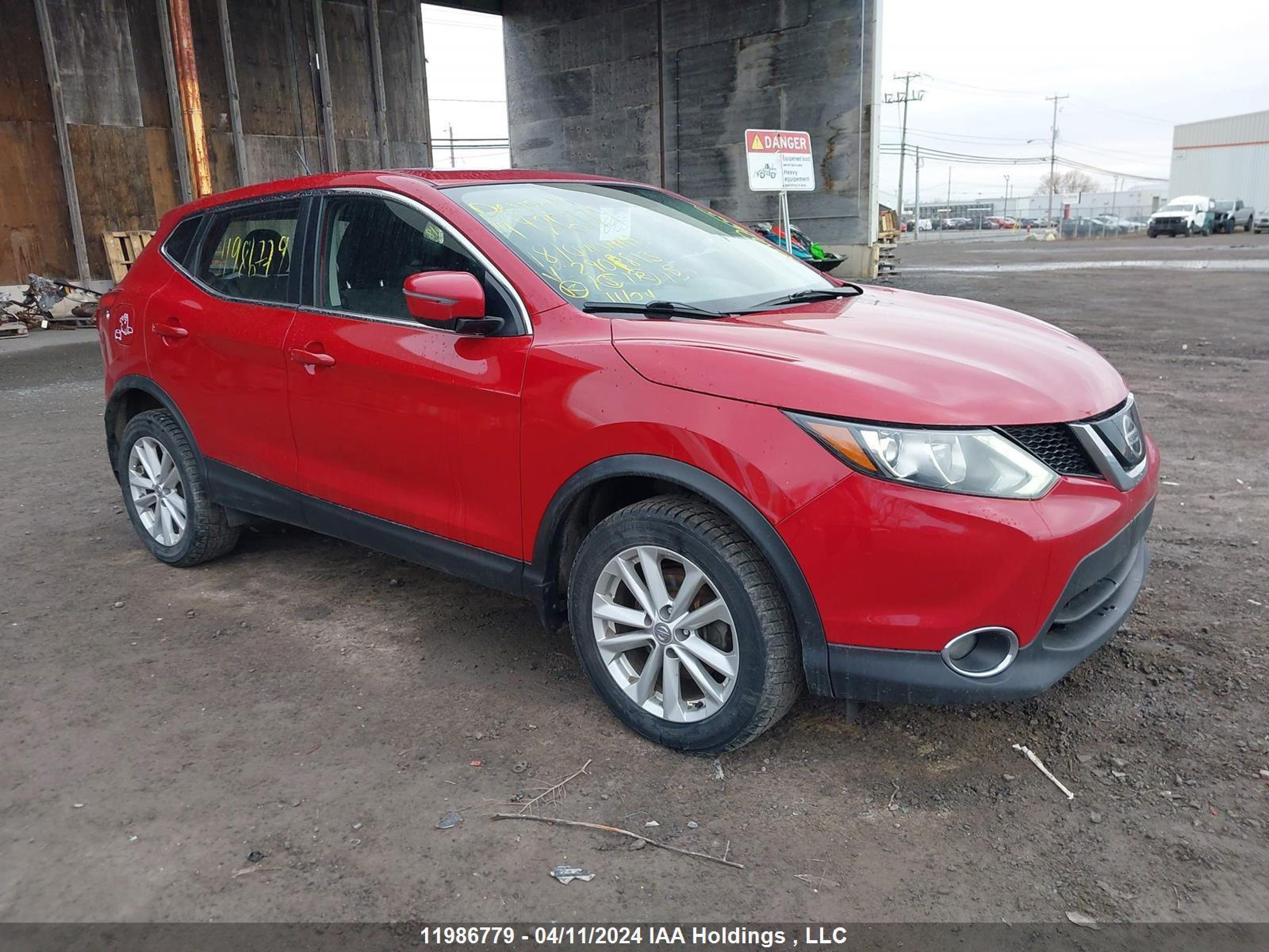 NISSAN ROGUE 2018 jn1bj1cr9jw290813