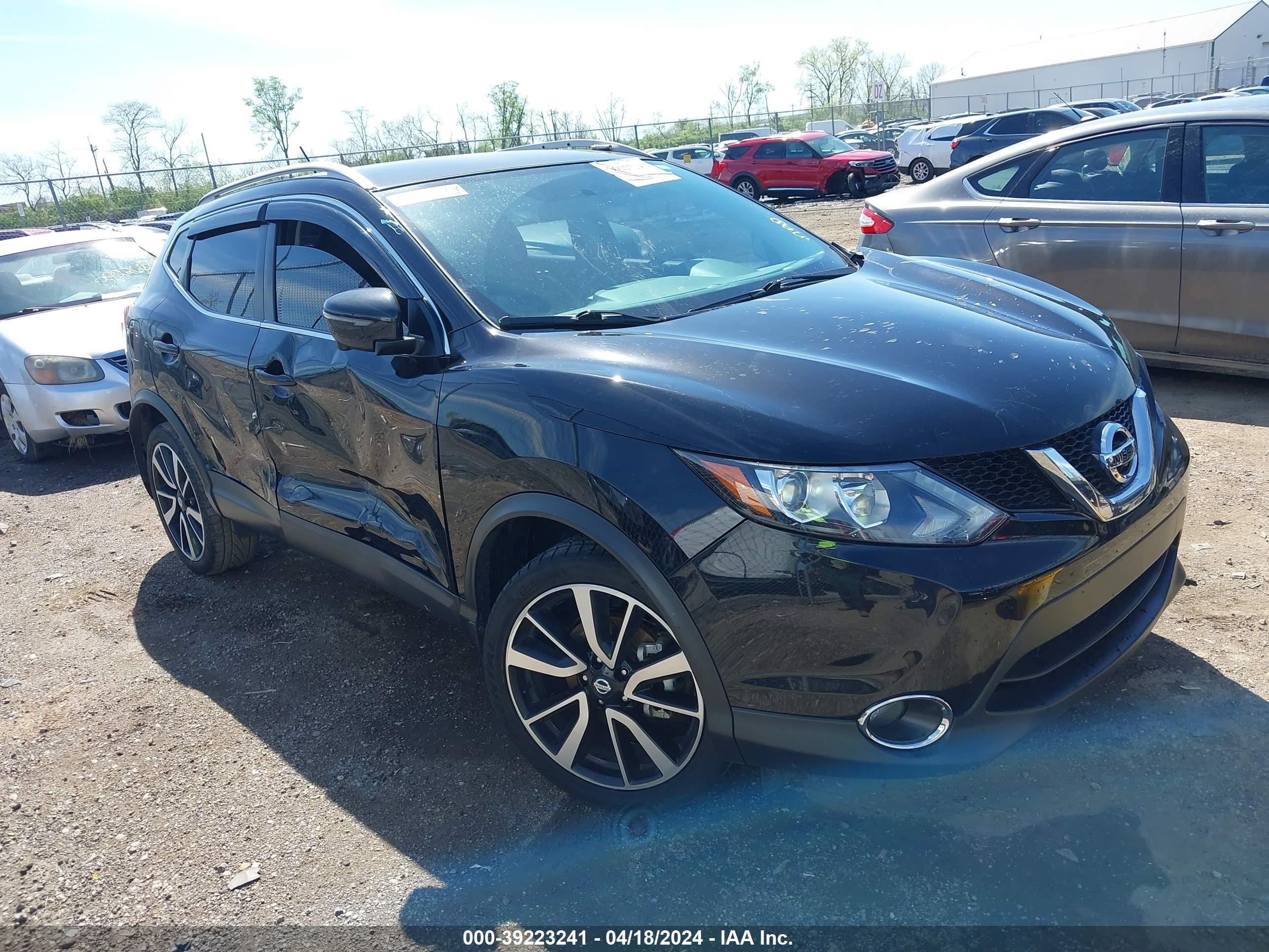 NISSAN ROGUE 2017 jn1bj1crxhw118879