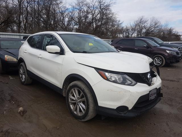 NISSAN ROGUE 2017 jn1bj1crxhw119644