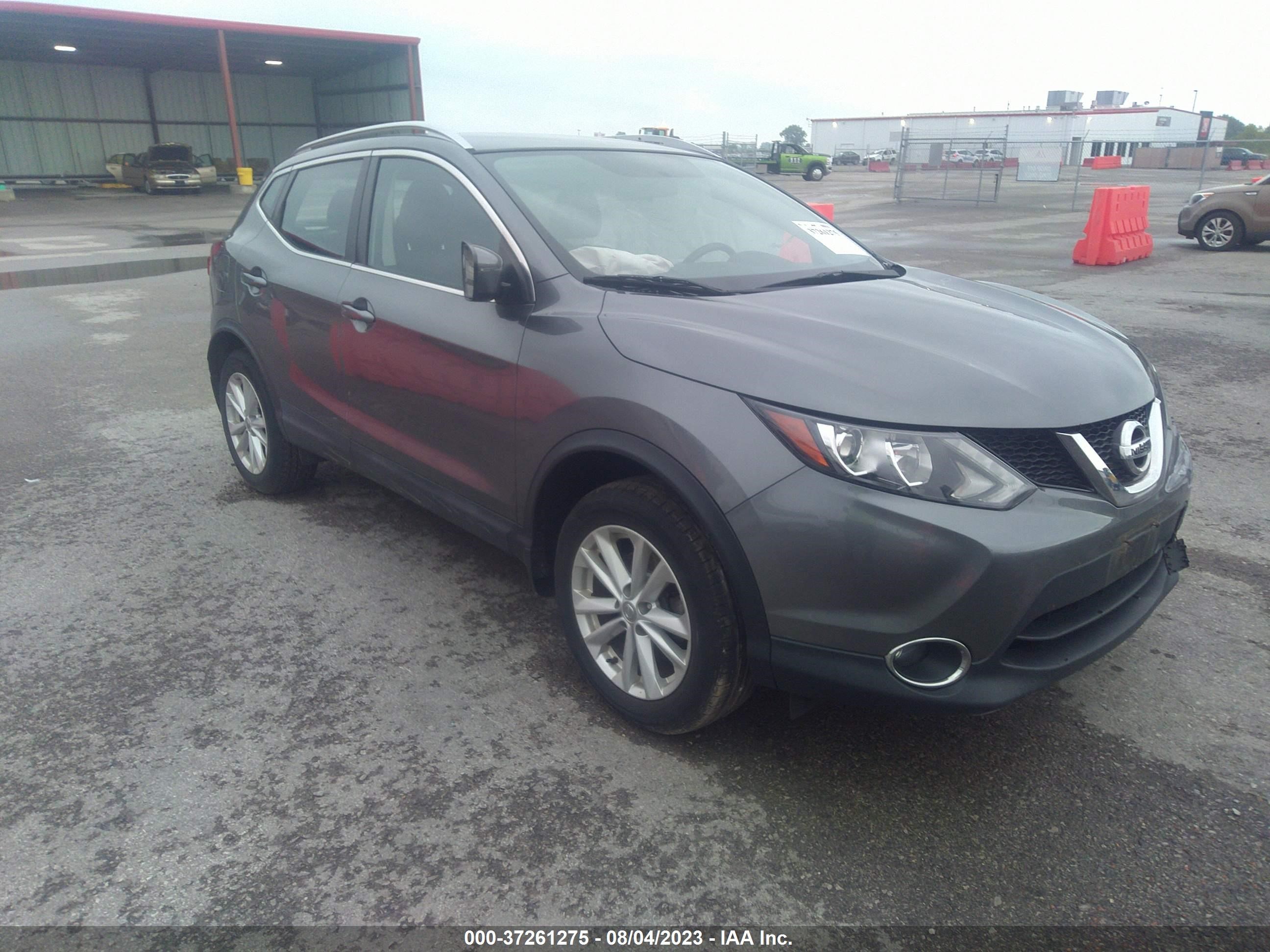 NISSAN ROGUE 2017 jn1bj1crxhw137559