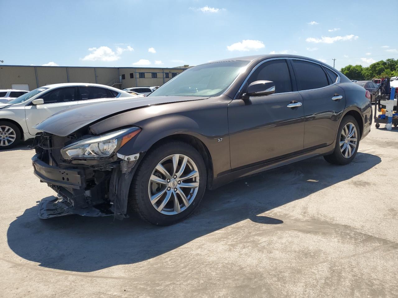 INFINITI Q70 2017 jn1by1ap4hm740564