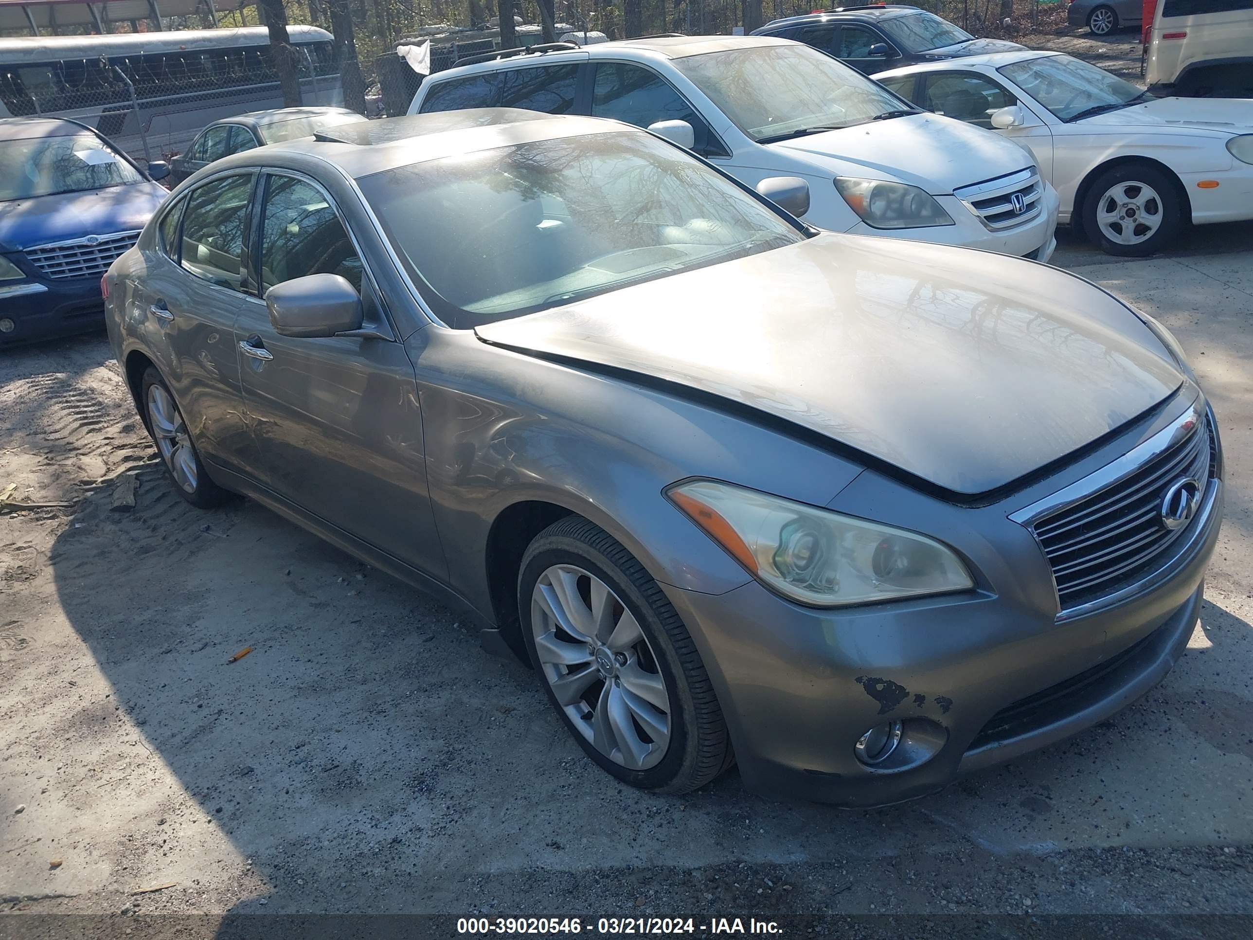 INFINITI M 2011 jn1by1ap6bm323891