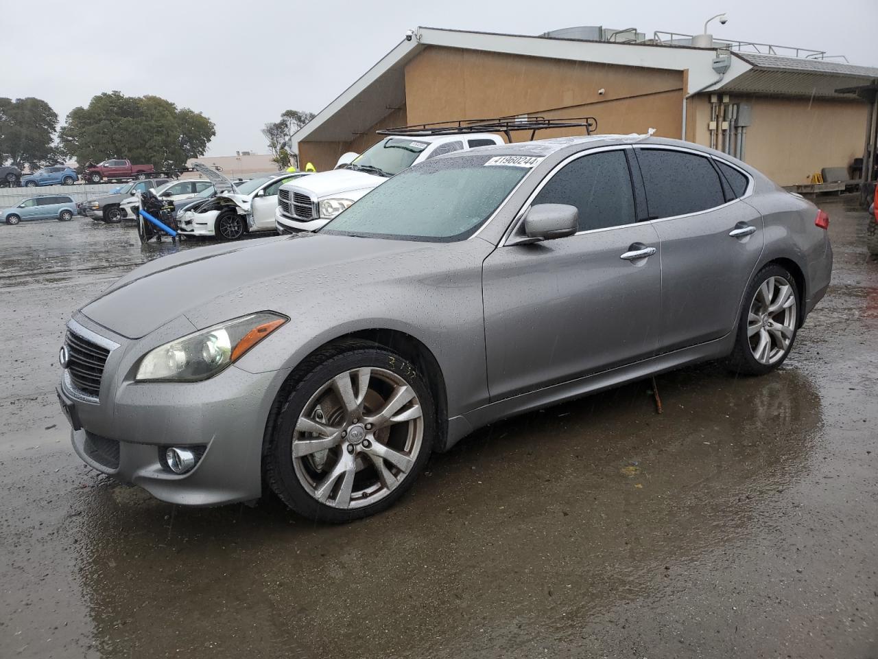 INFINITI M 2012 jn1by1ap6cm333273