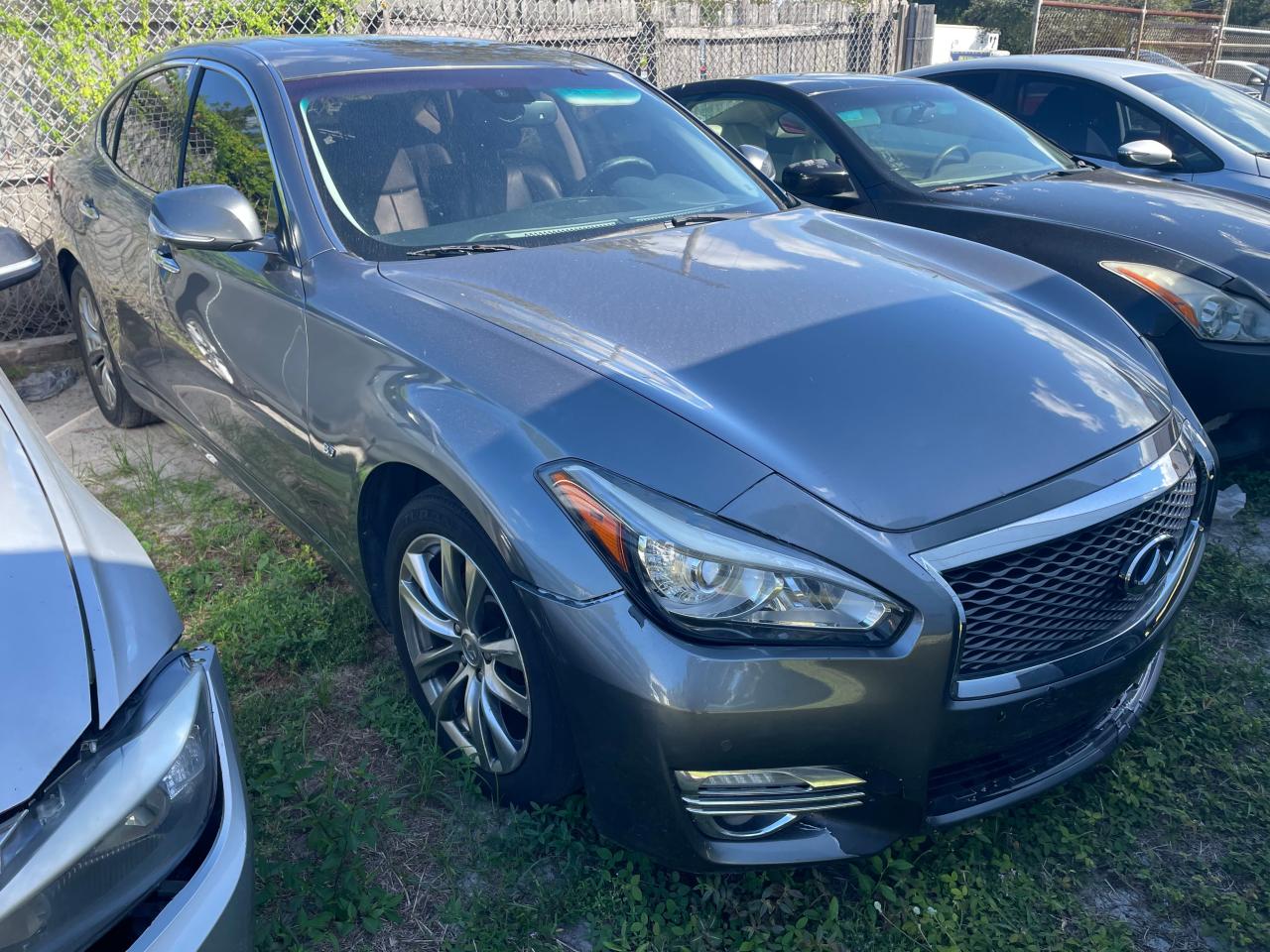 INFINITI Q70 2017 jn1by1ap6hm740601