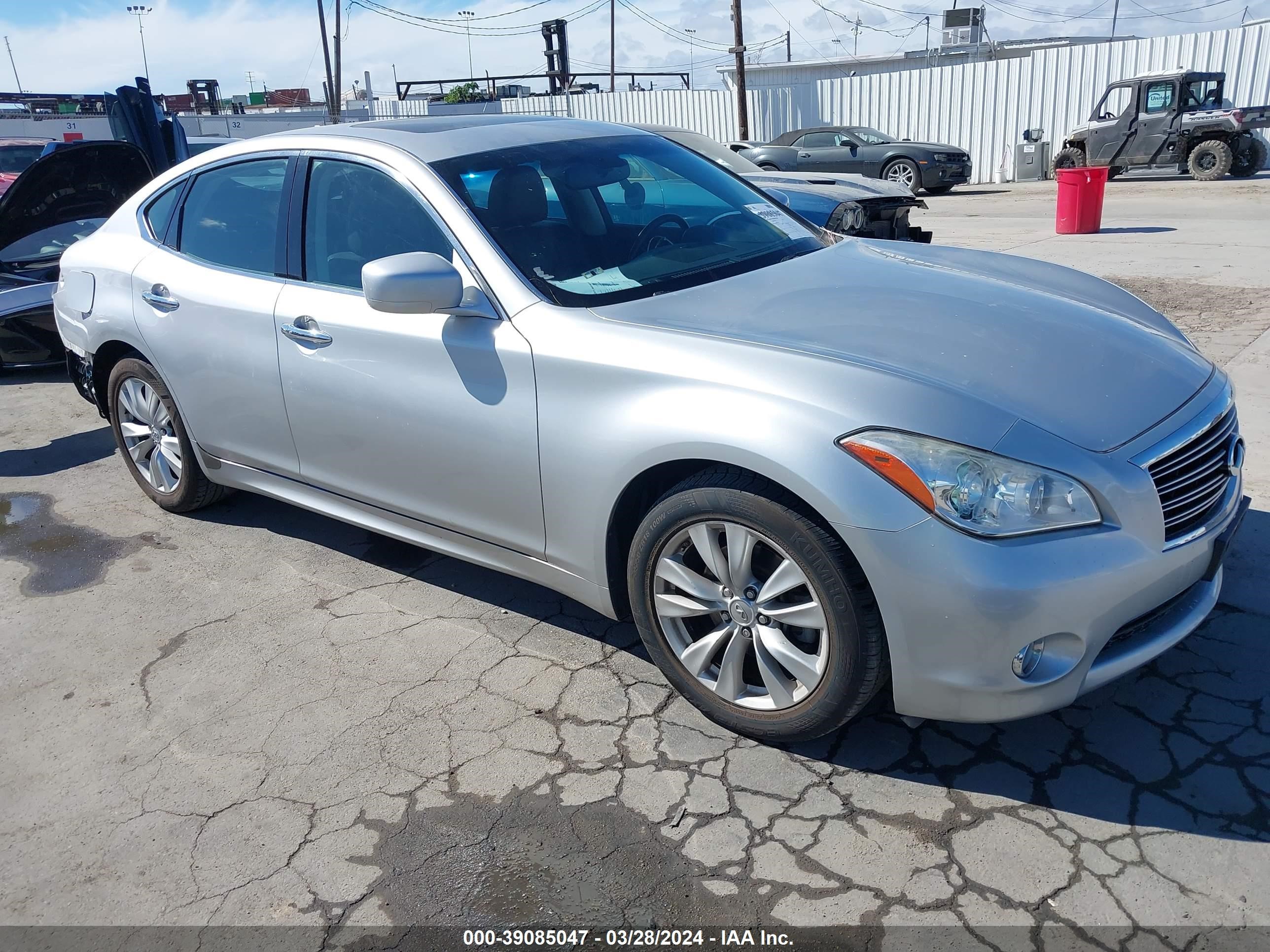 INFINITI M 2011 jn1by1ap9bm325361