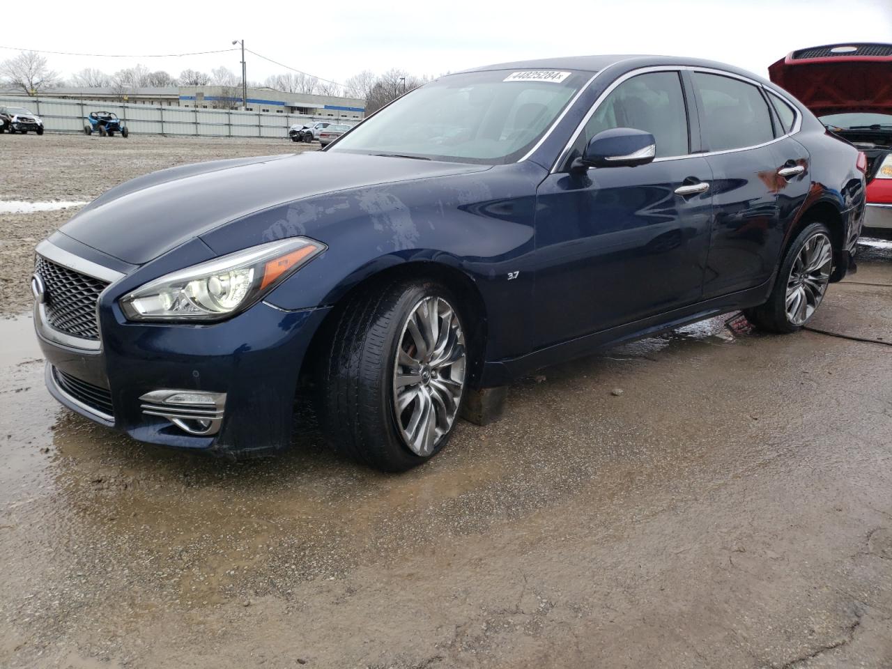 INFINITI Q70 2019 jn1by1ar9km585888