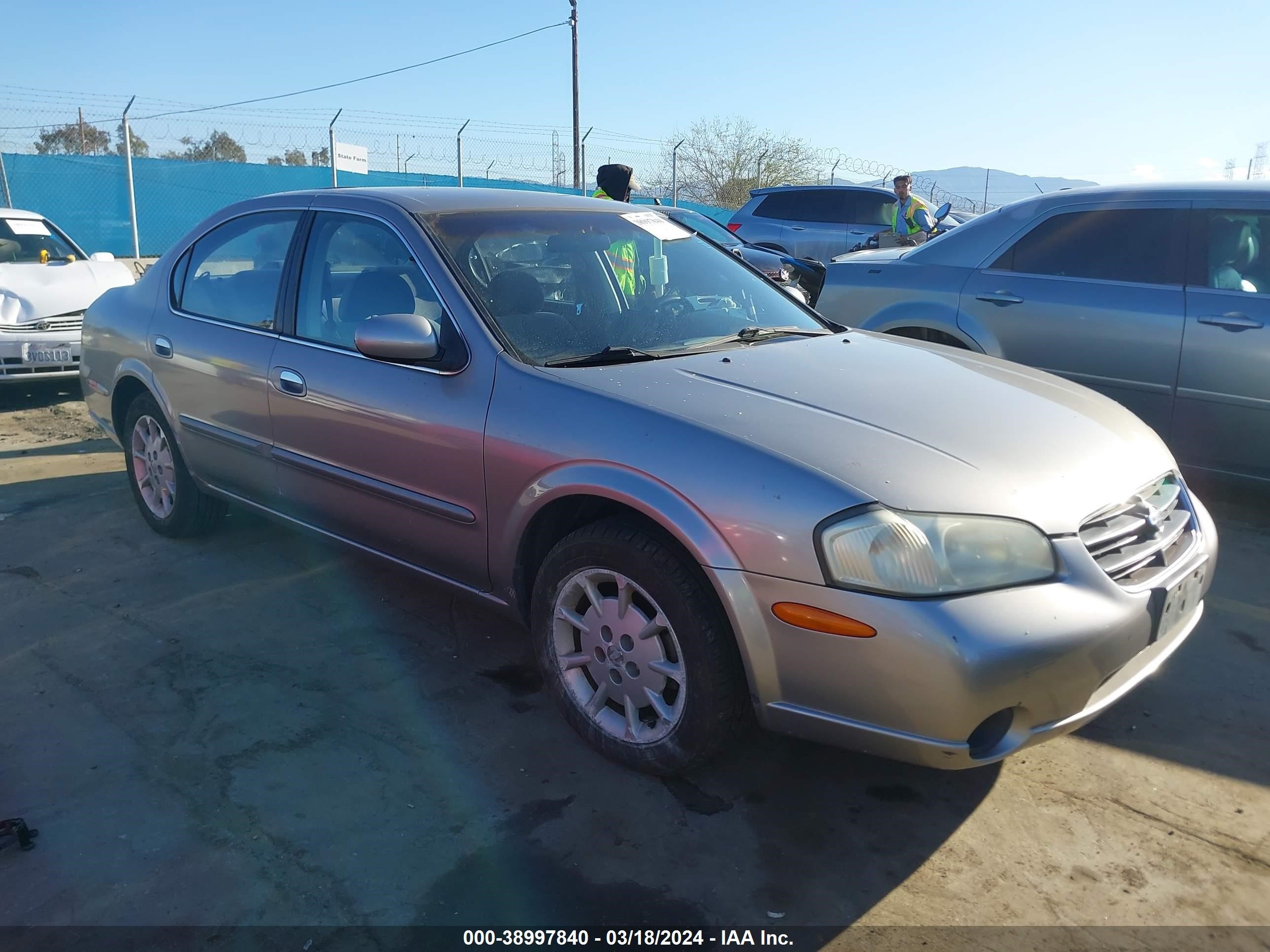 NISSAN MAXIMA 2000 jn1ca31d1yt762408