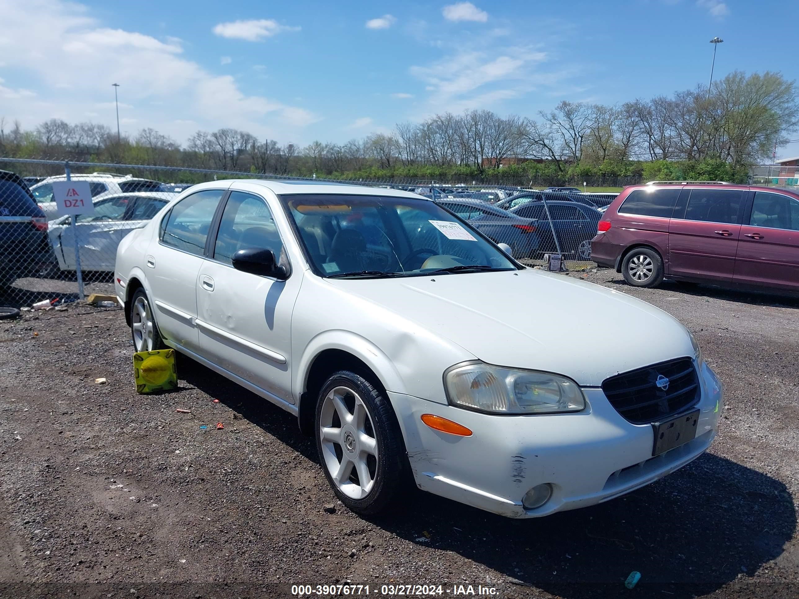 NISSAN MAXIMA 2000 jn1ca31d5yt533388