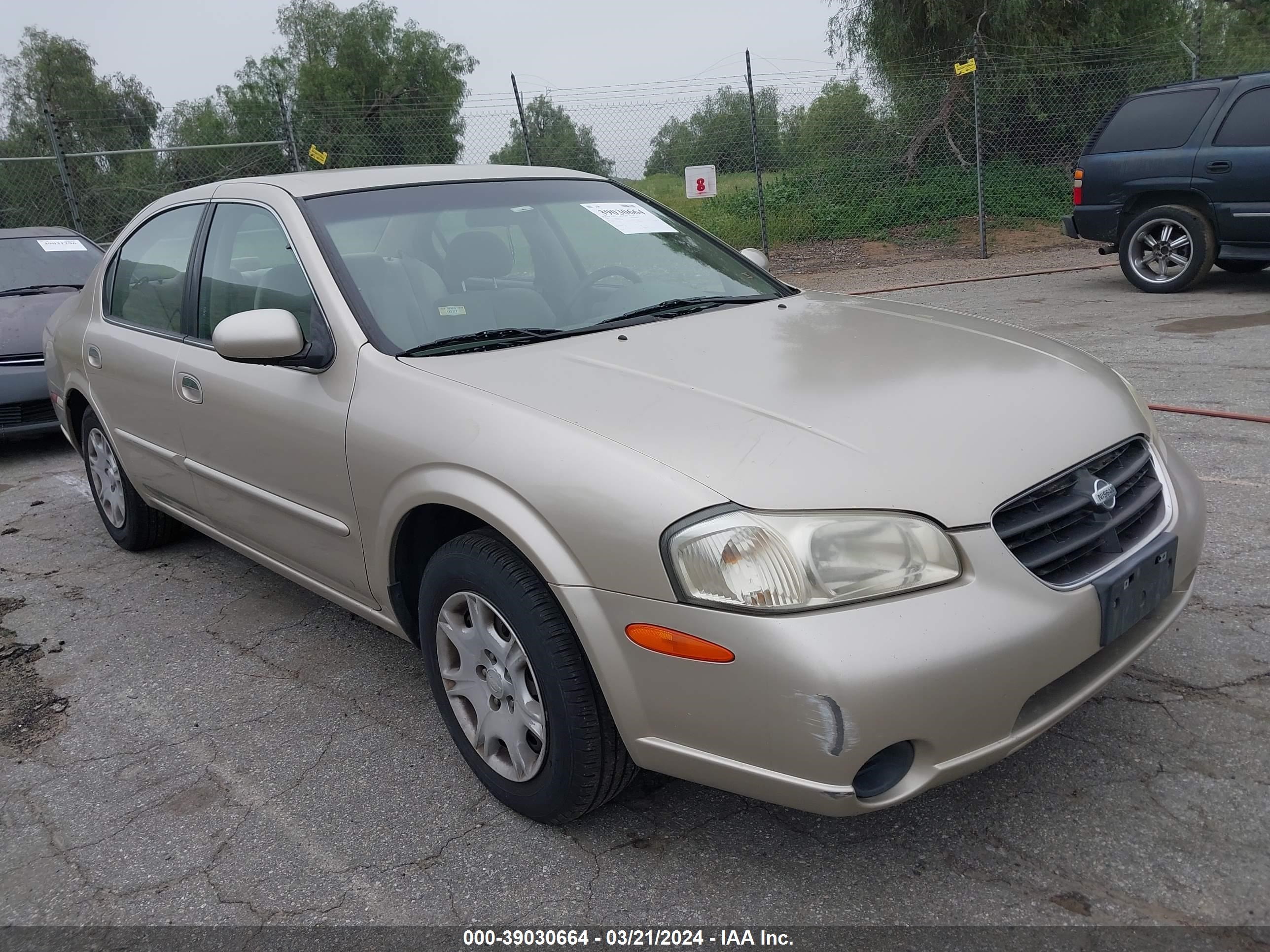 NISSAN MAXIMA 2000 jn1ca31d8yt532087