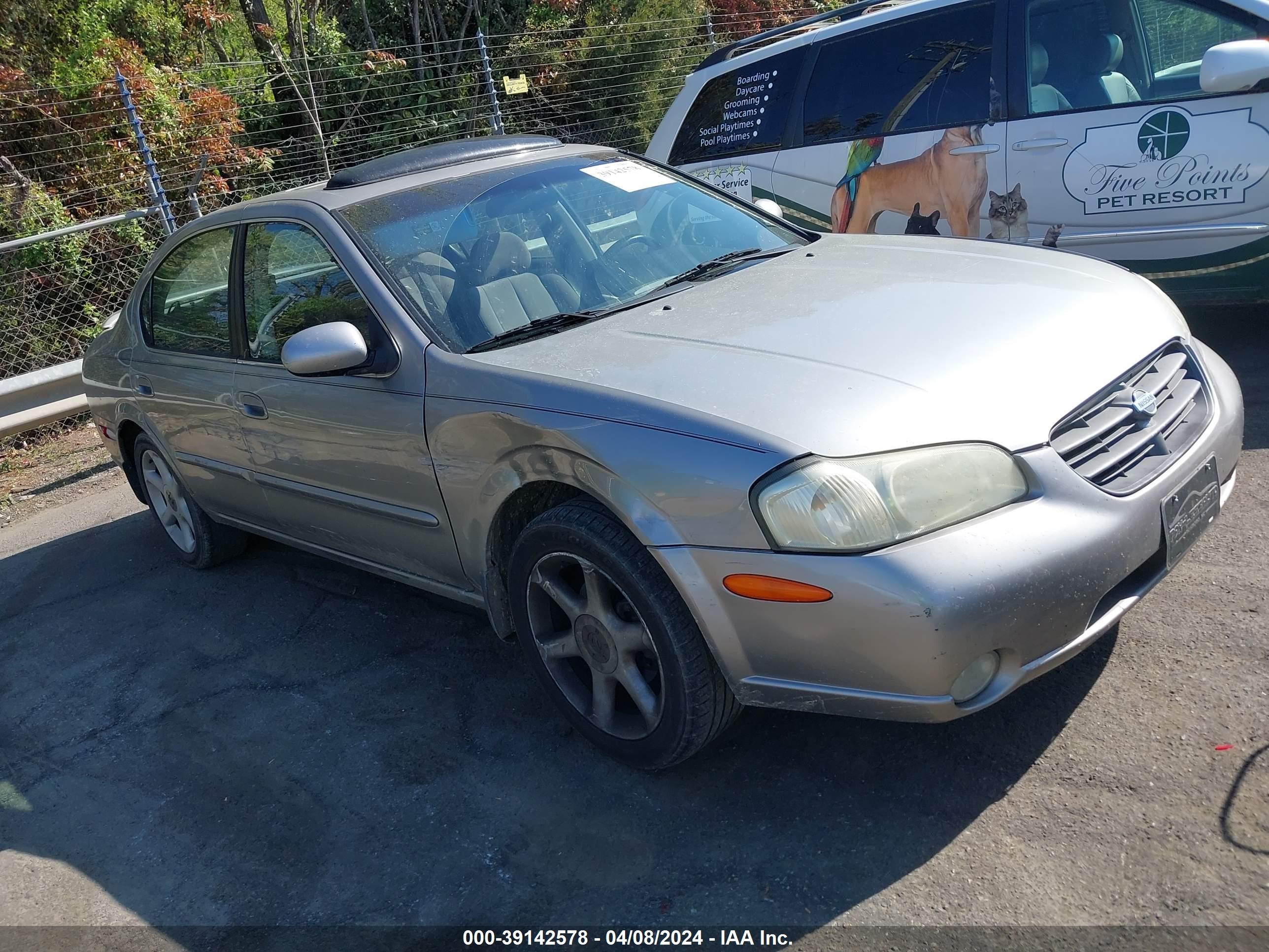 NISSAN MAXIMA 2000 jn1ca31d9yt557421