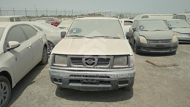 NISSAN 2400 2000 jn6bd23s5yx075699