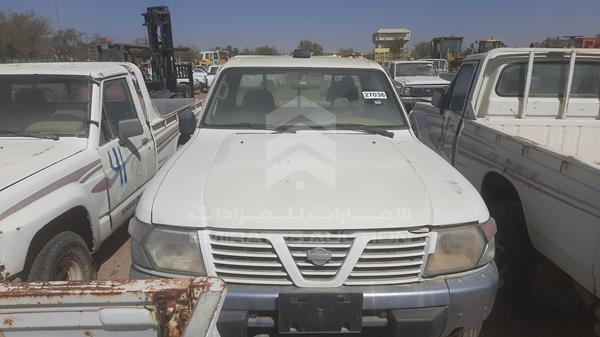 NISSAN PICKUP 2000 jn6cy15y0ya500236