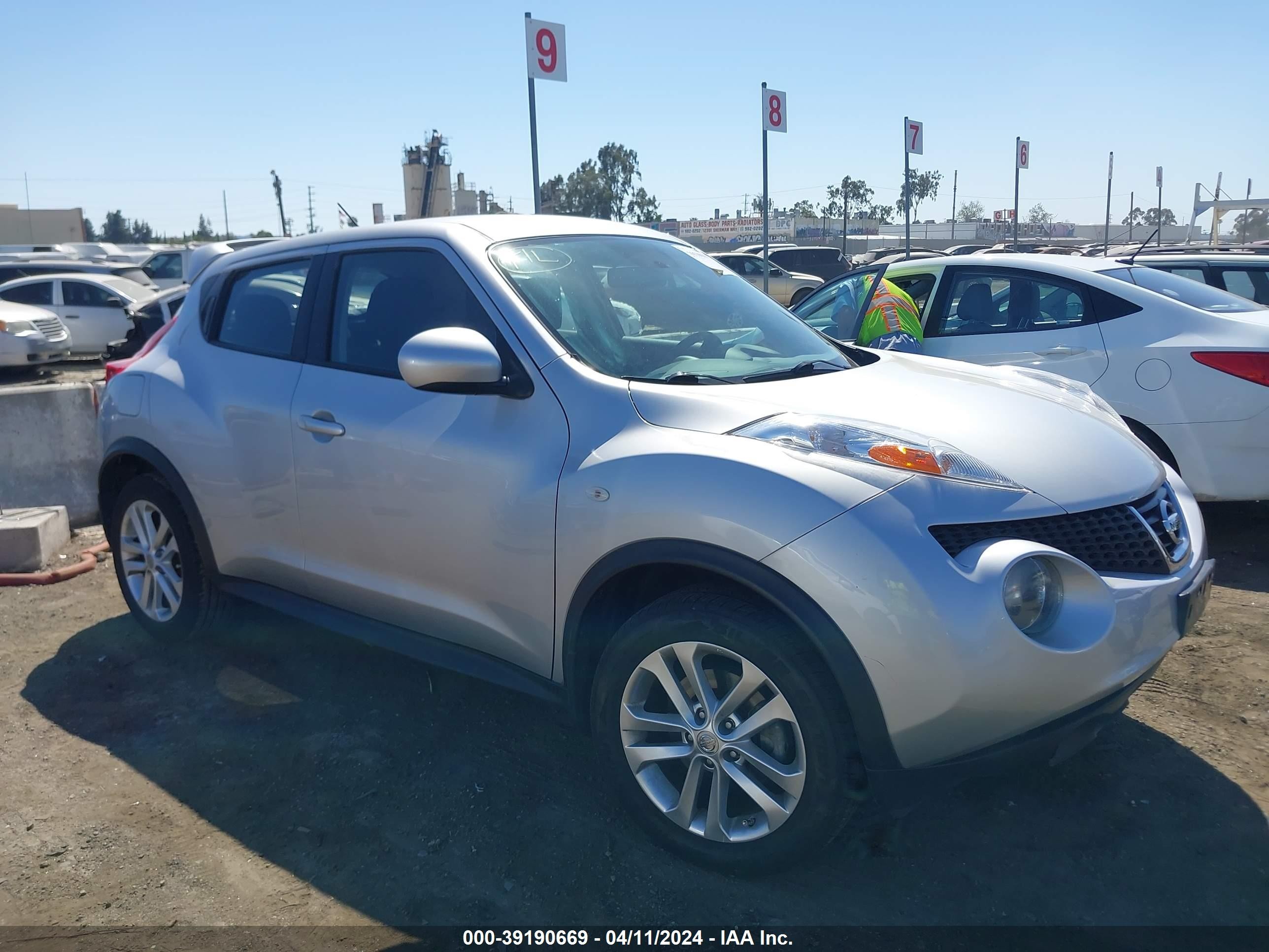 NISSAN JUKE 2014 jn8af5mr2et350359