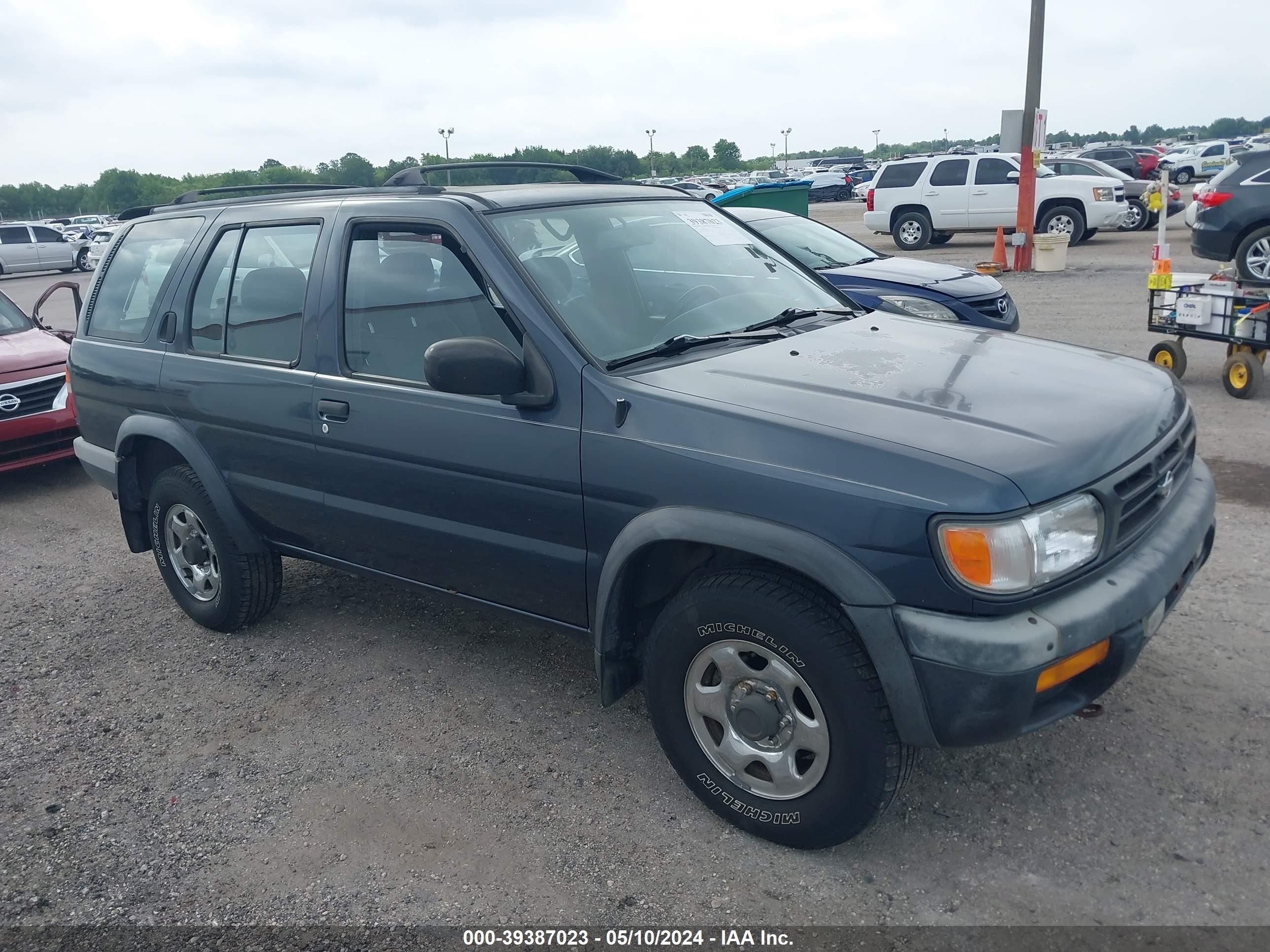 NISSAN PATHFINDER 1997 jn8ar05s0vw185597