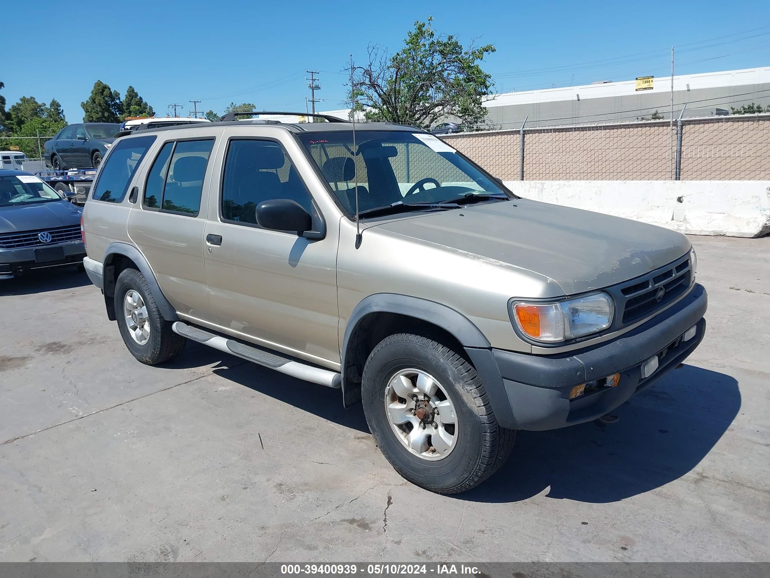 NISSAN PATHFINDER 1998 jn8ar05y5ww274622