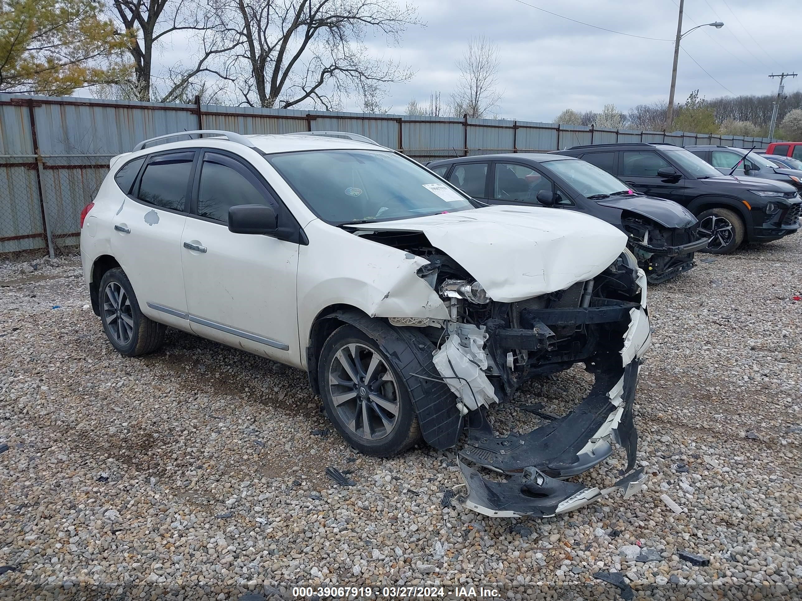 NISSAN ROGUE 2015 jn8as5mt6fw665981