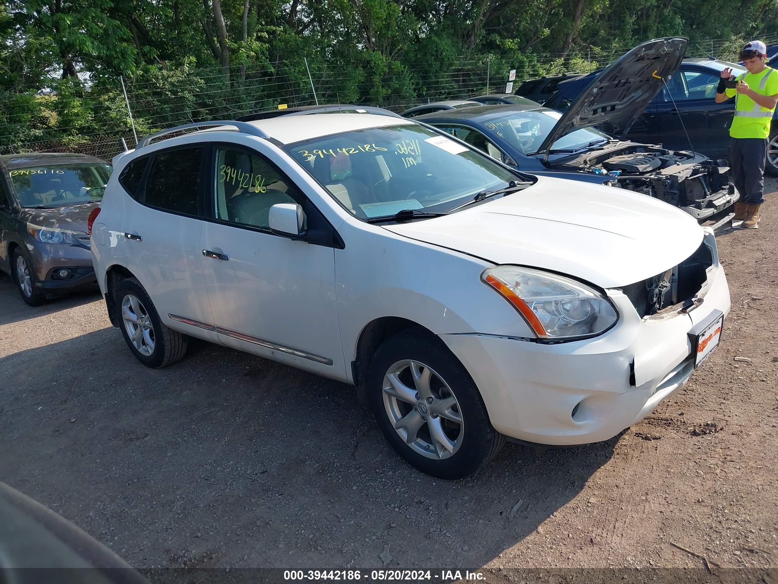 NISSAN ROGUE 2011 jn8as5mt8bw160034