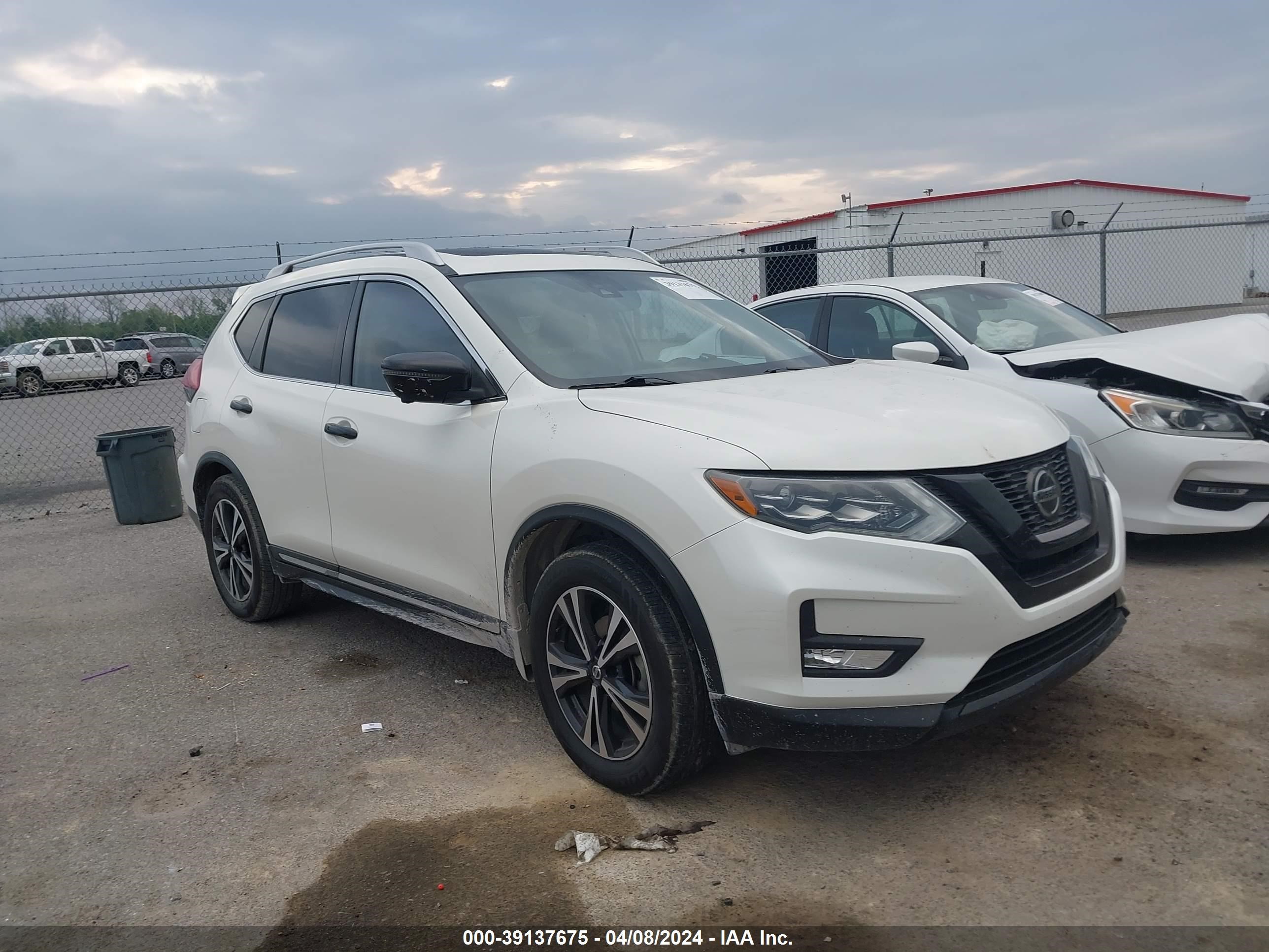 NISSAN ROGUE 2018 jn8at2mt0jw460239