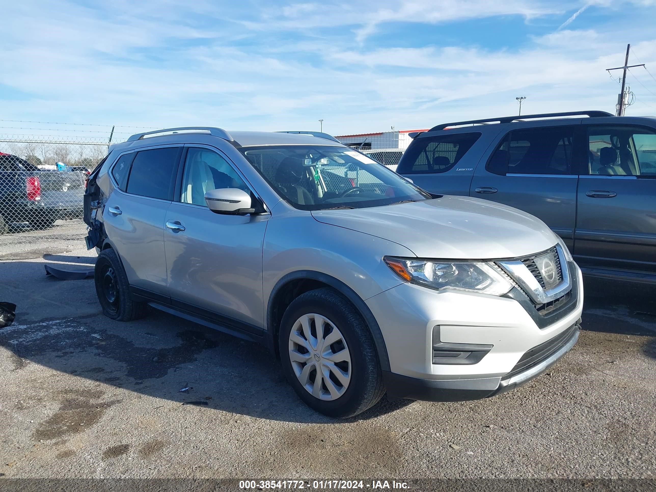 NISSAN ROGUE 2017 jn8at2mt4hw401611