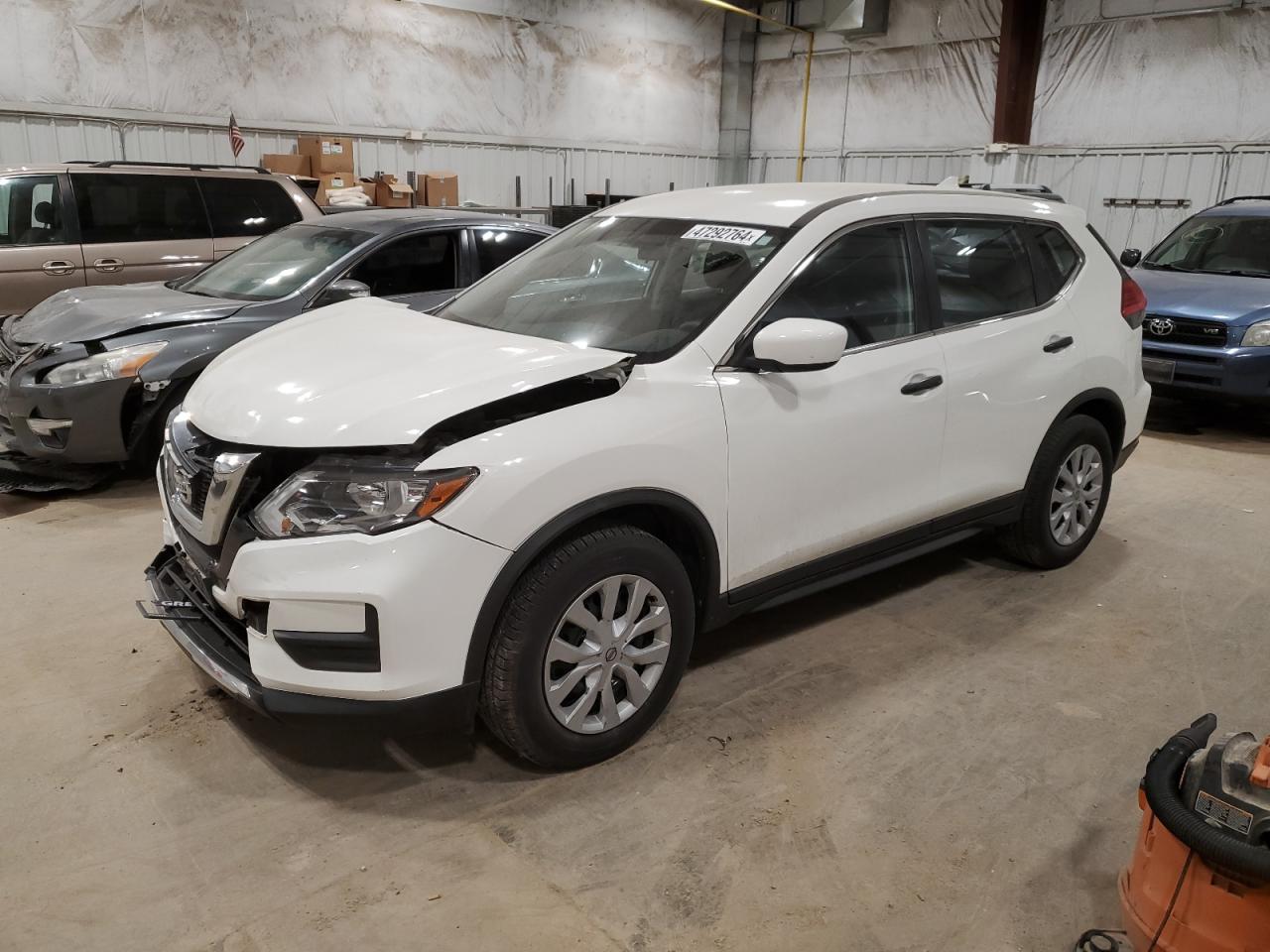 NISSAN ROGUE 2017 jn8at2mt5hw136973