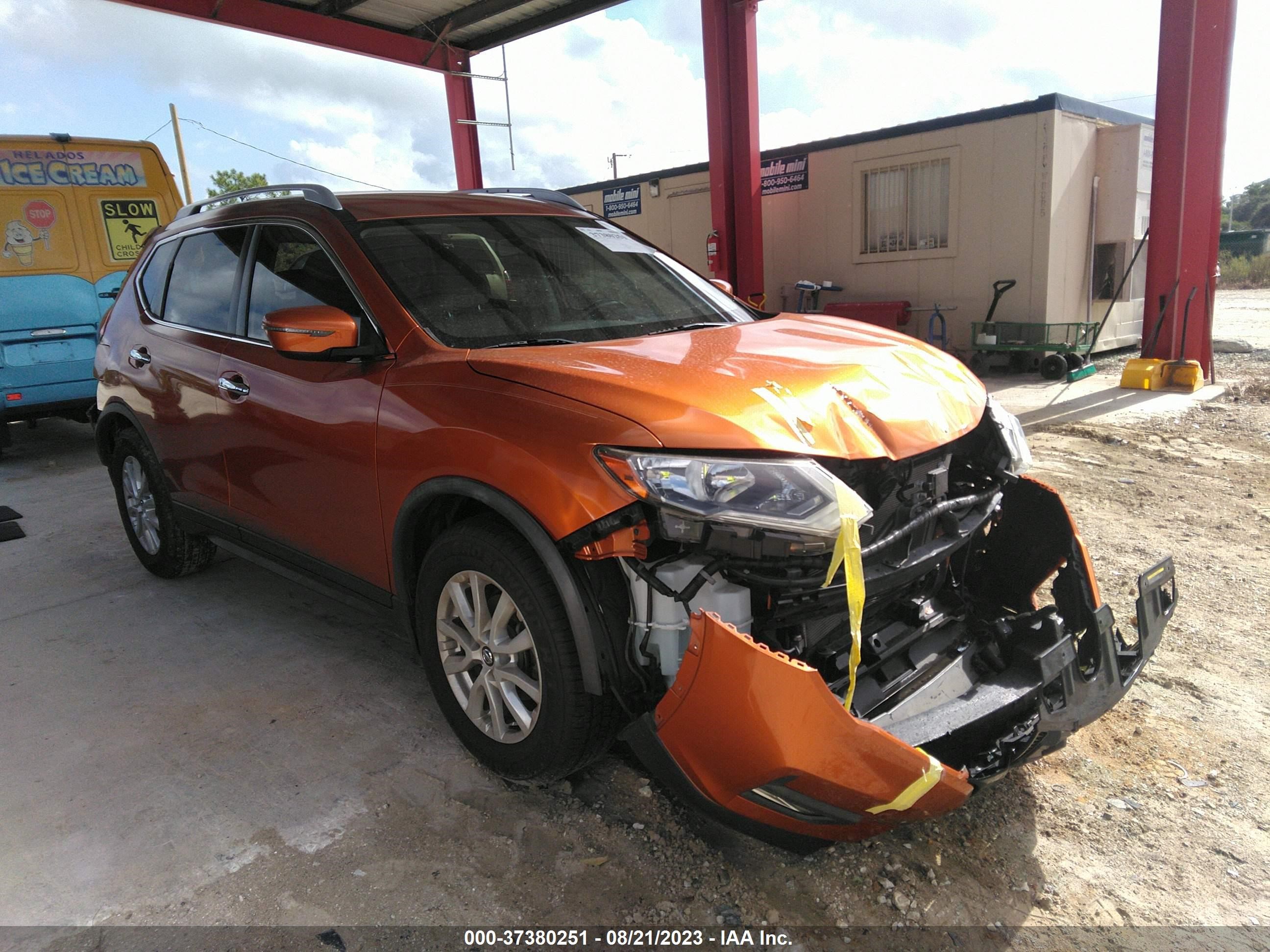 NISSAN ROGUE 2017 jn8at2mt5hw397181