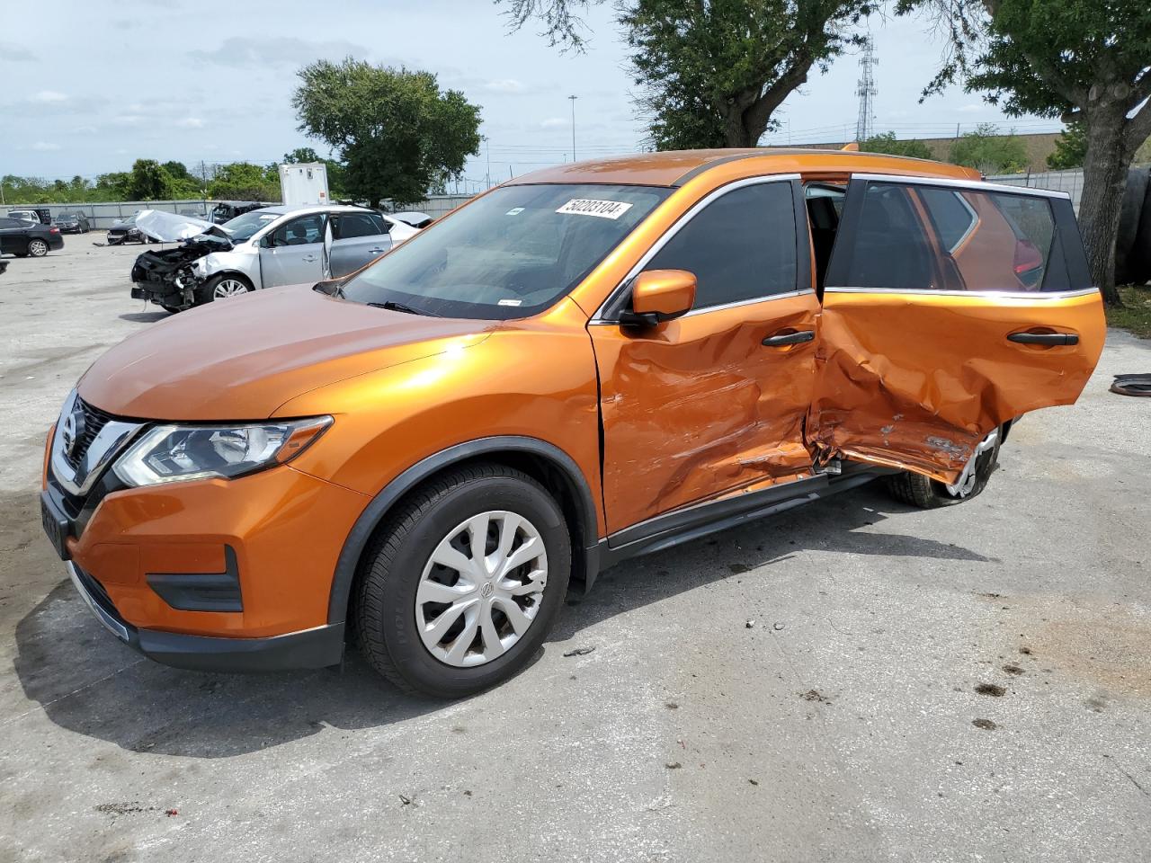 NISSAN ROGUE 2017 jn8at2mt6hw388814