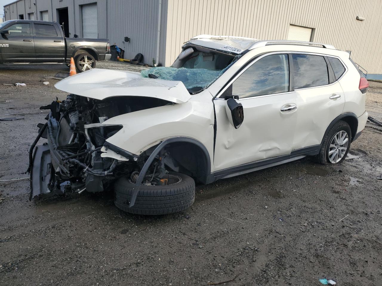 NISSAN ROGUE 2017 jn8at2mtxhw143076