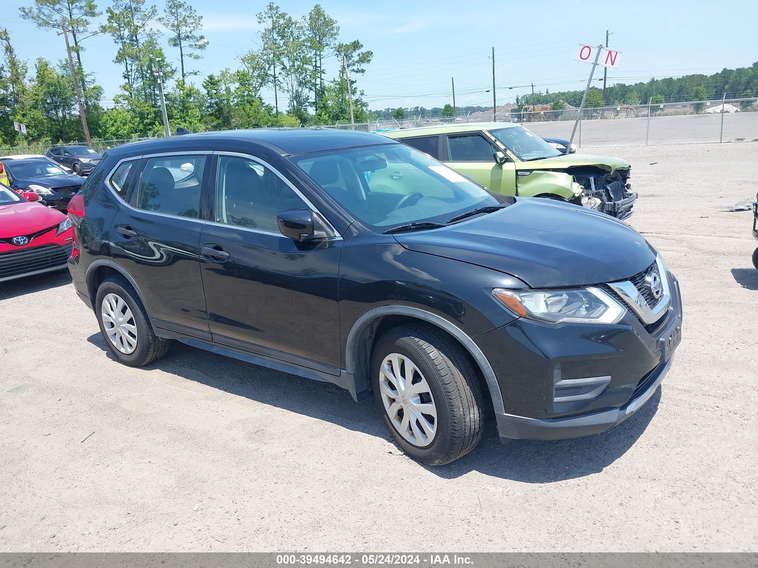 NISSAN ROGUE 2017 jn8at2mv0hw019397