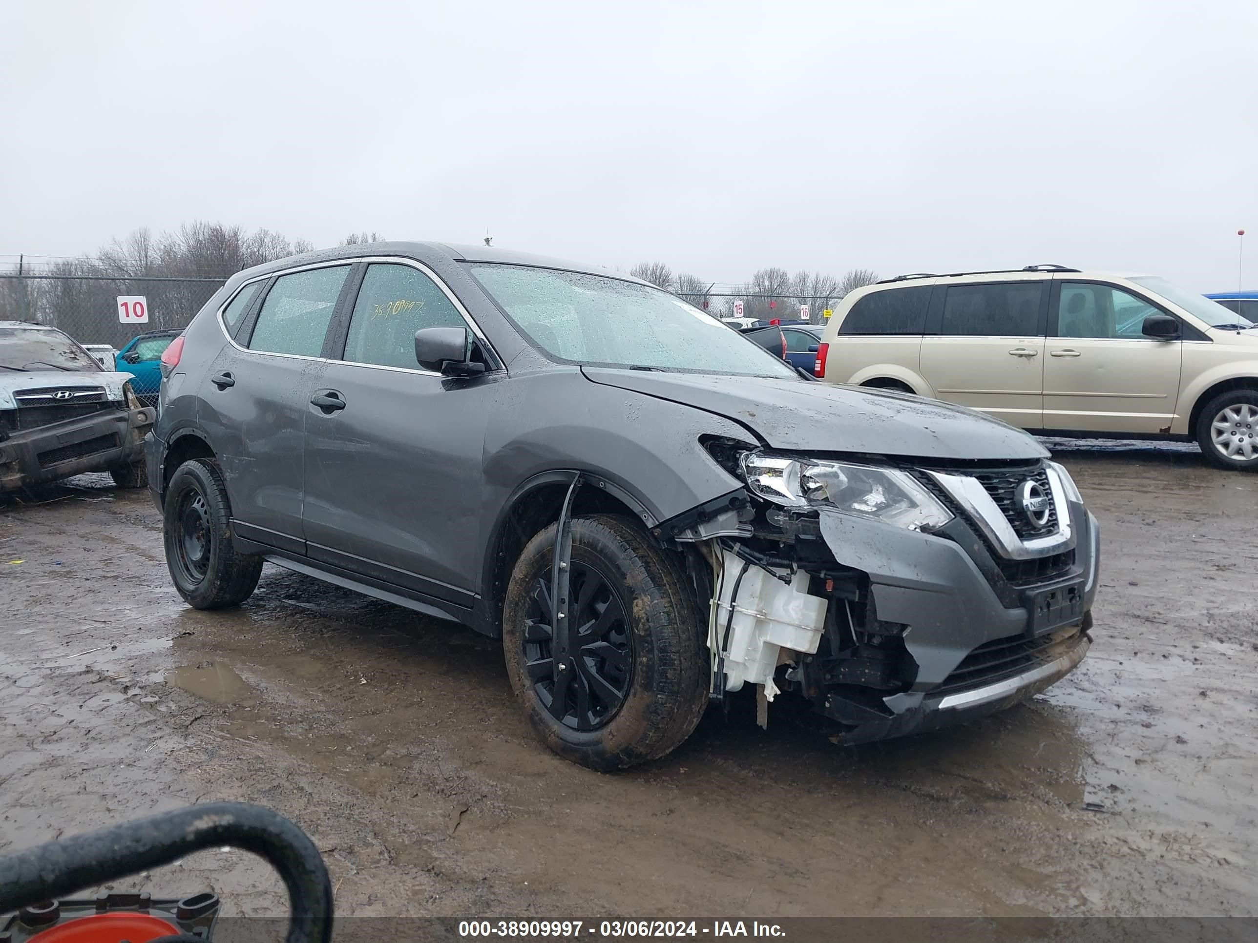 NISSAN ROGUE 2017 jn8at2mv0hw257153