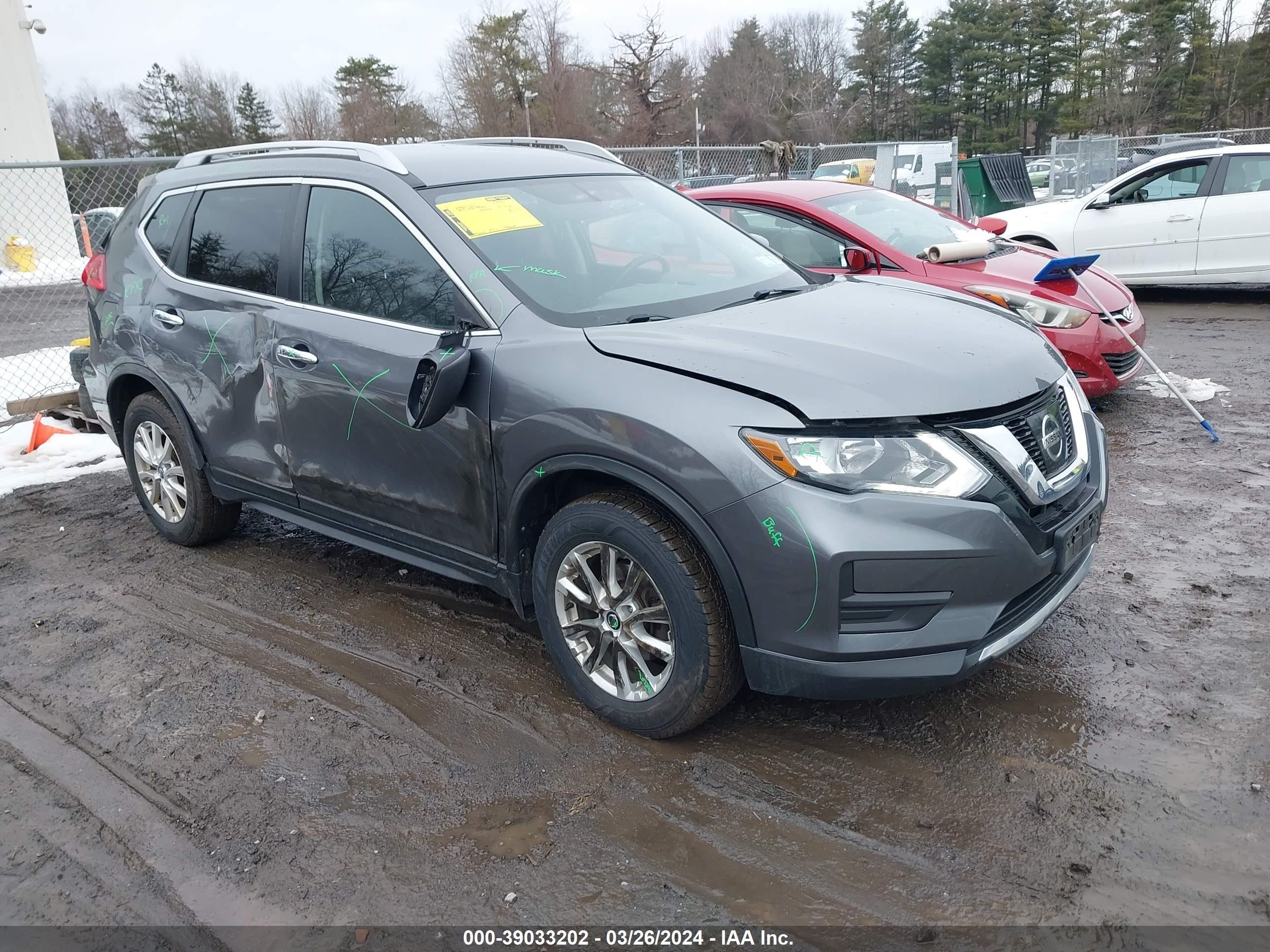 NISSAN ROGUE 2017 jn8at2mv0hw281095