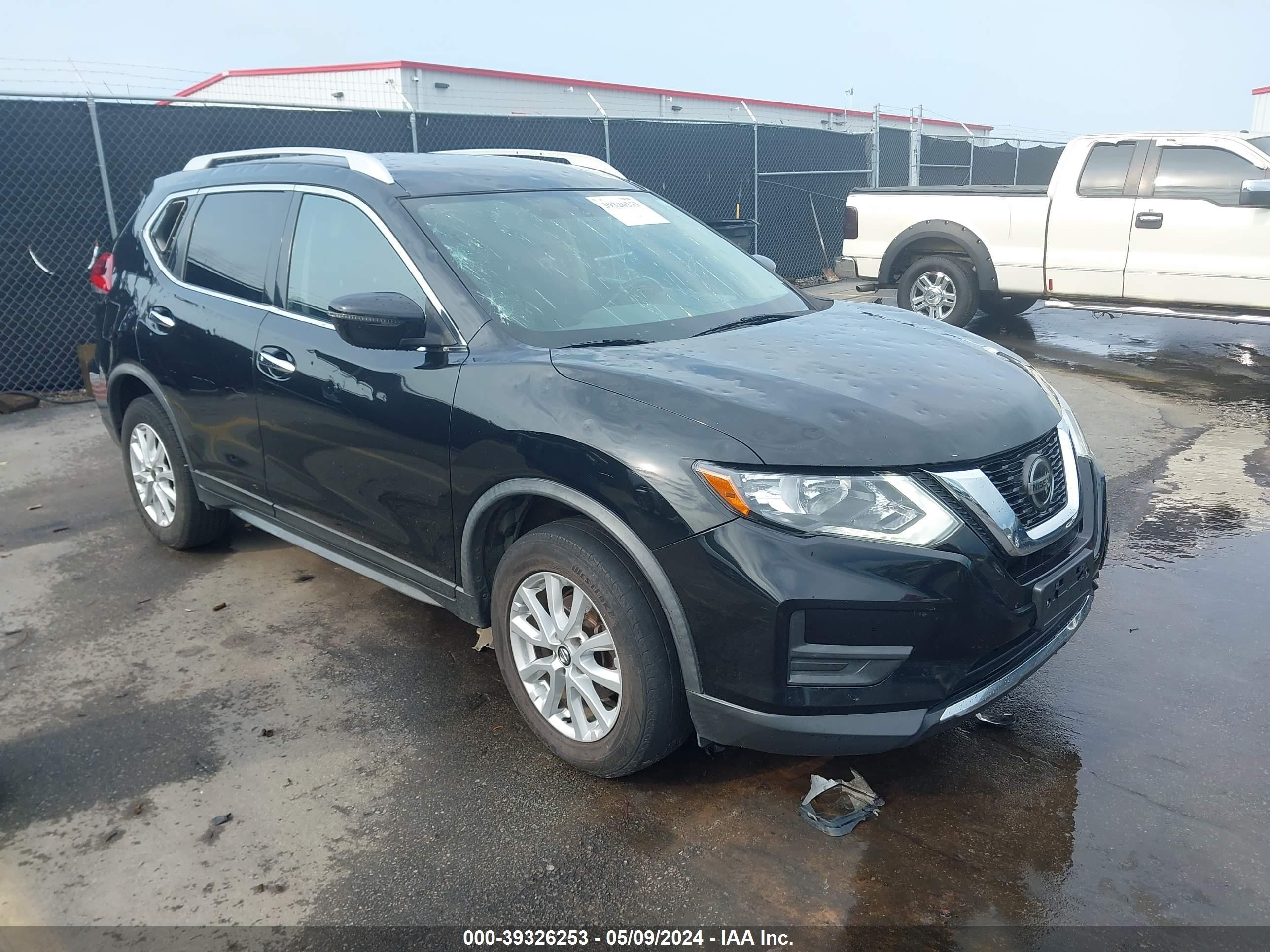 NISSAN ROGUE 2018 jn8at2mv0jw305076