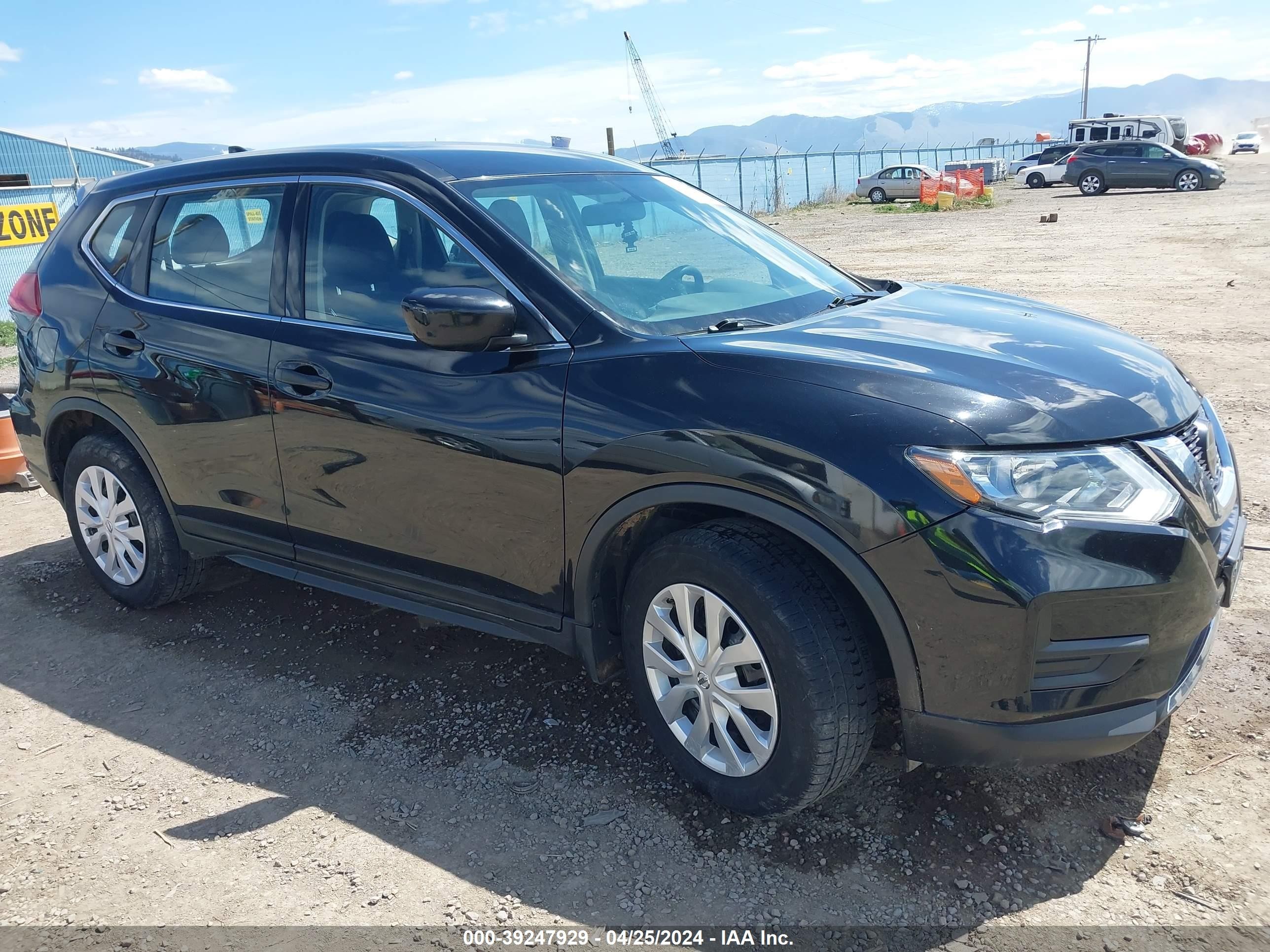 NISSAN ROGUE 2018 jn8at2mv0jw315686