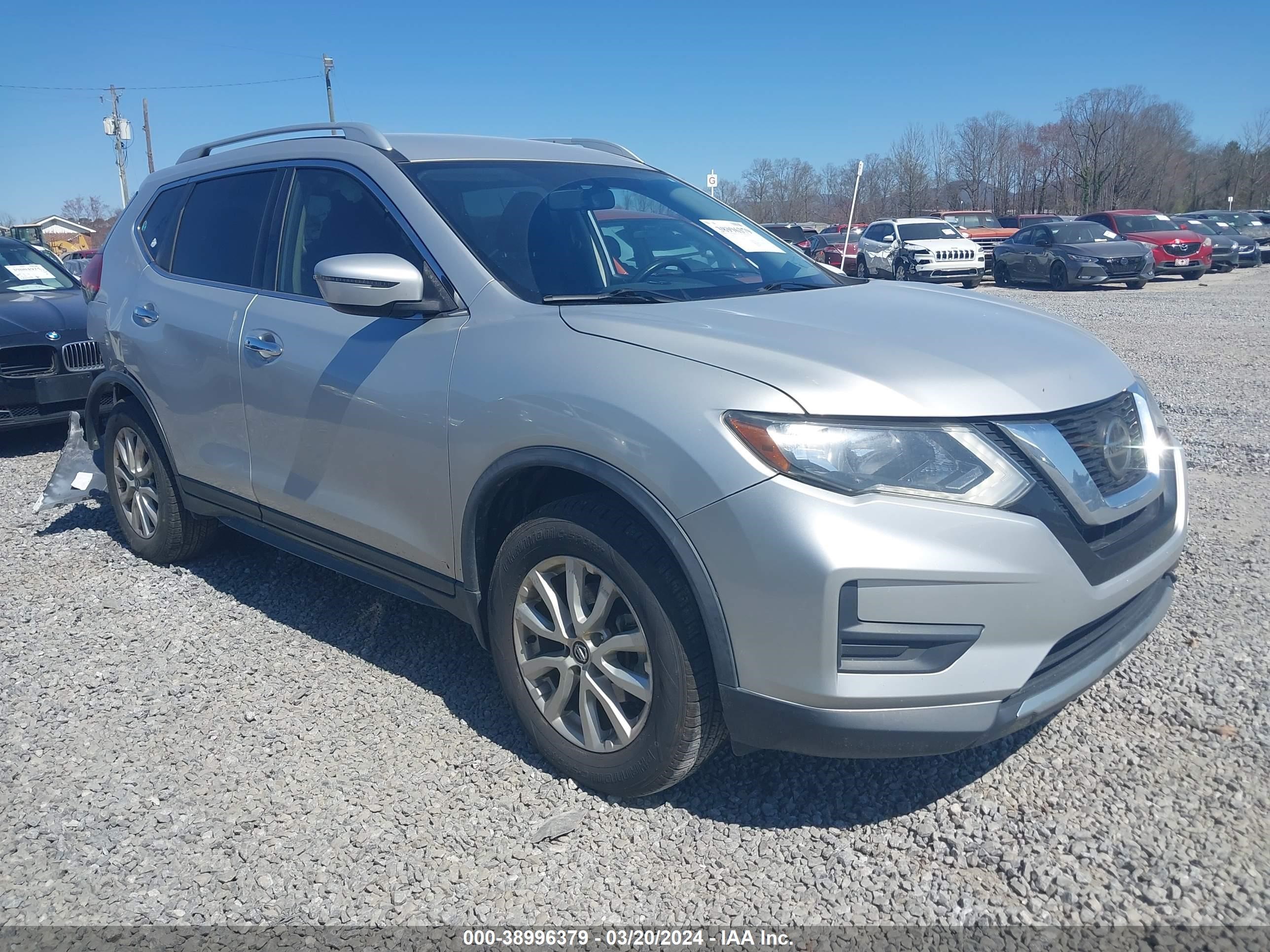 NISSAN ROGUE 2018 jn8at2mv1jw347501