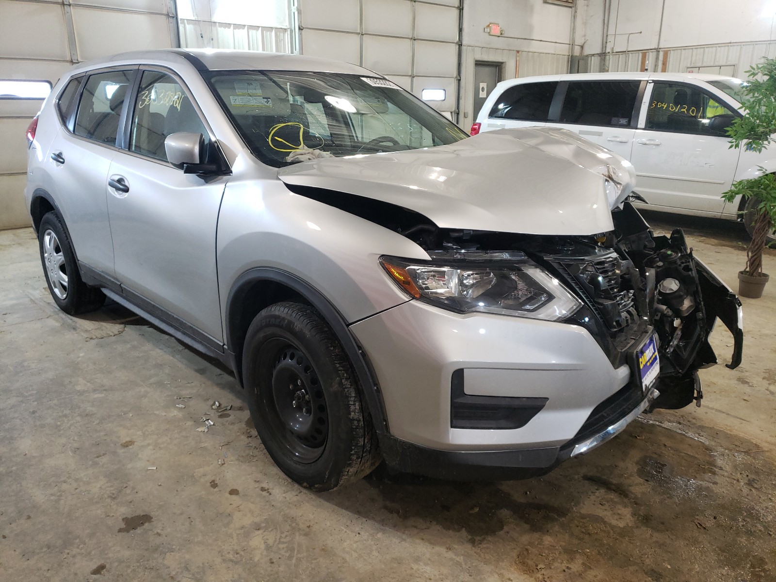 NISSAN ROGUE S 2018 jn8at2mv3jw312815