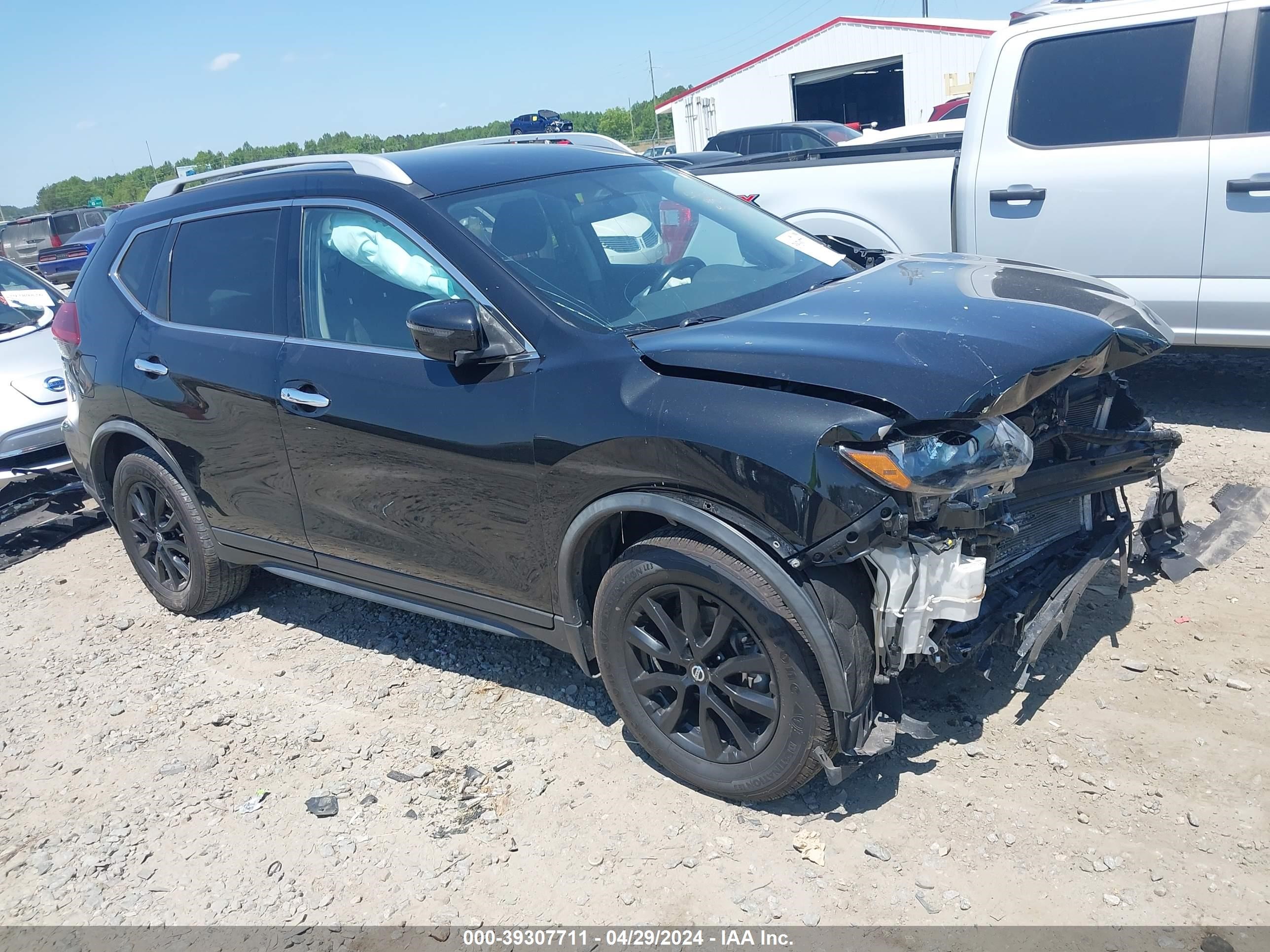 NISSAN ROGUE 2018 jn8at2mv3jw315293