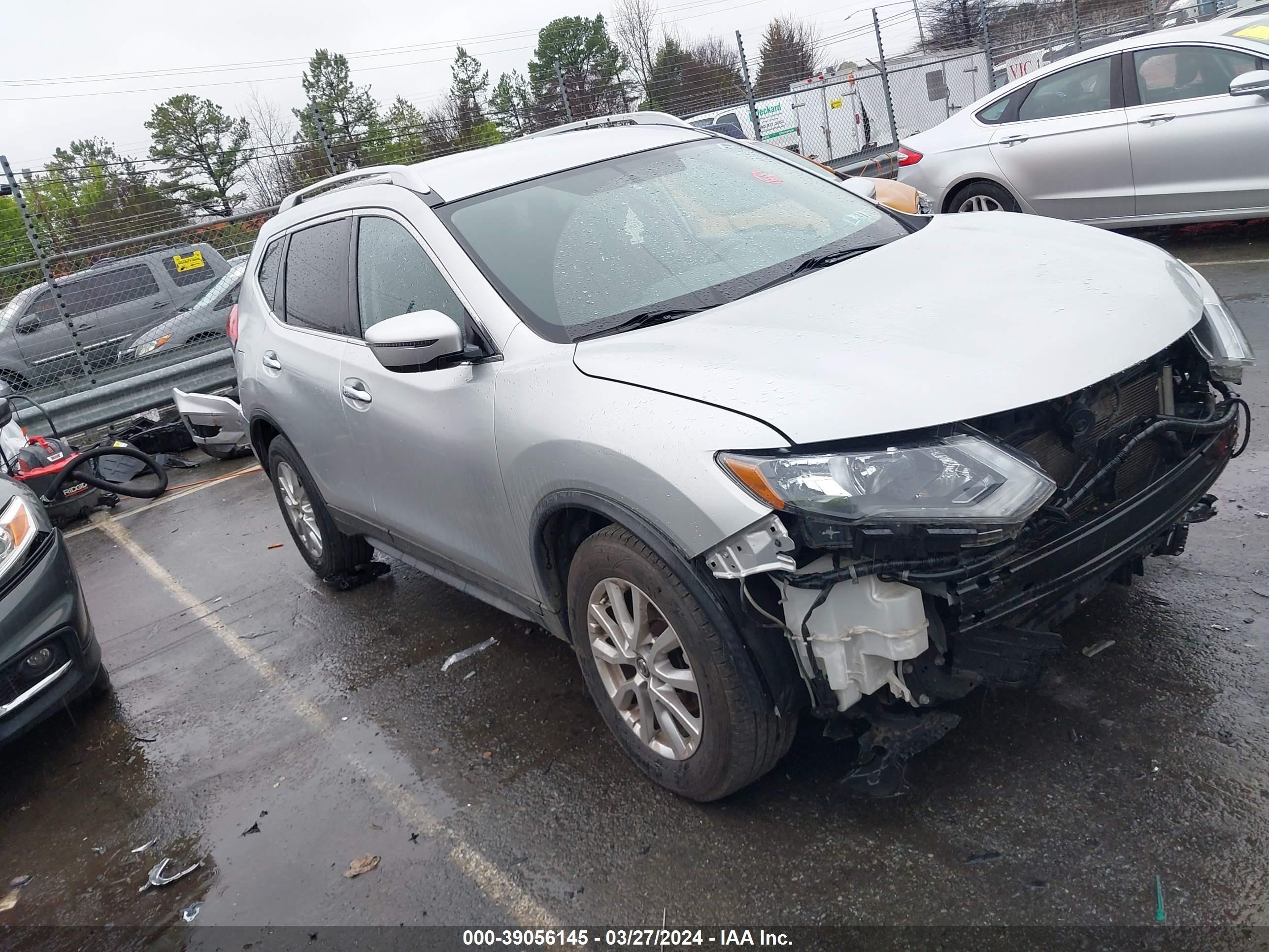 NISSAN ROGUE 2017 jn8at2mv4hw252831