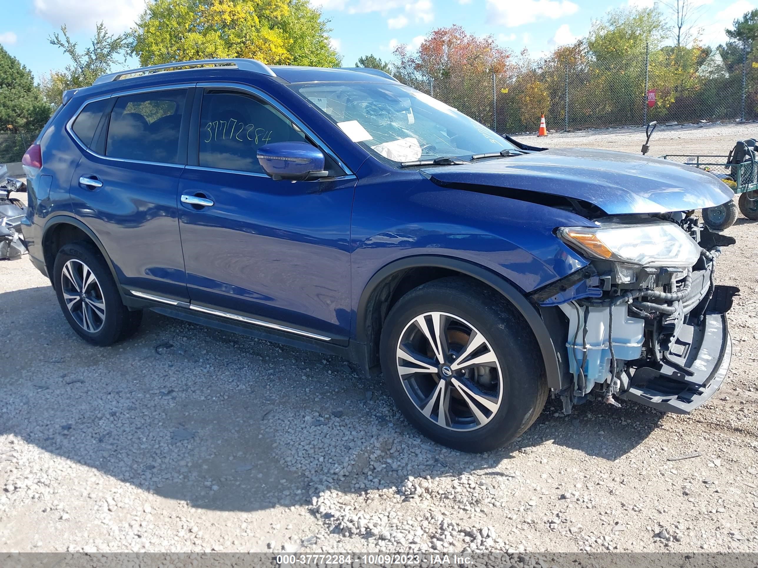 NISSAN ROGUE 2017 jn8at2mv5hw013630