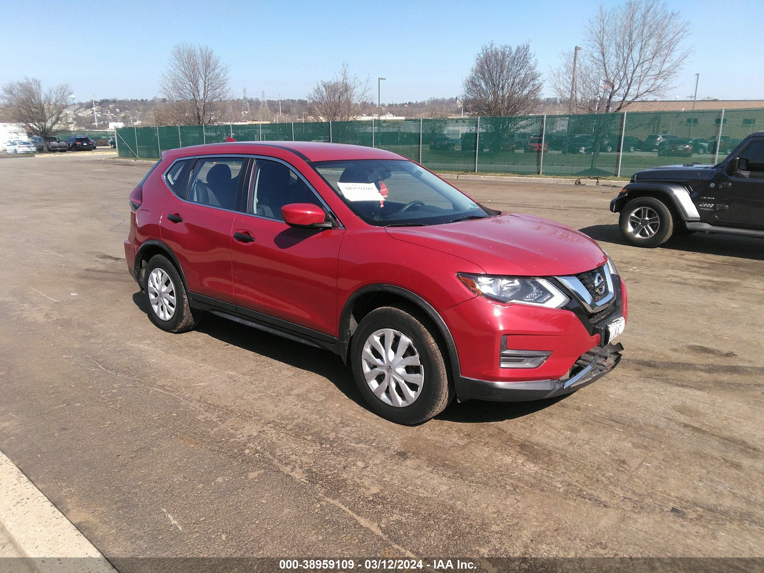 NISSAN ROGUE 2017 jn8at2mv5hw266317