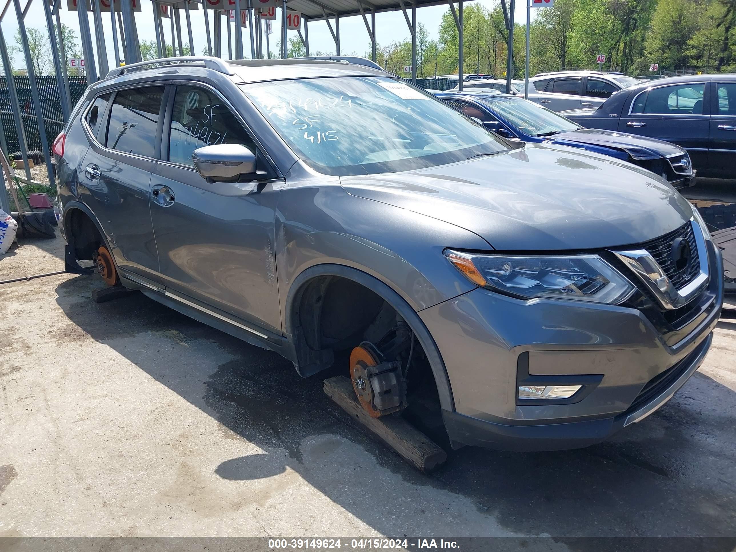 NISSAN ROGUE 2018 jn8at2mv5jw327302