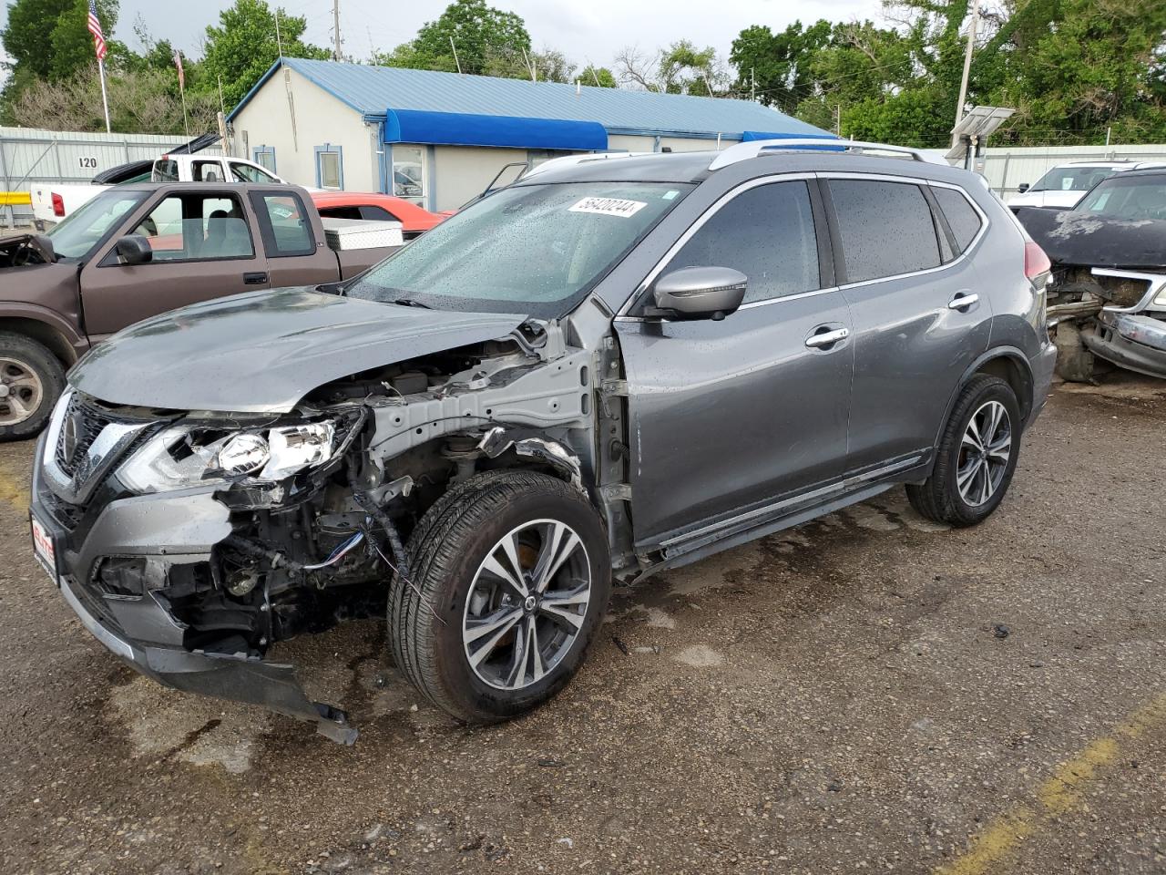 NISSAN ROGUE 2018 jn8at2mv6jw318835